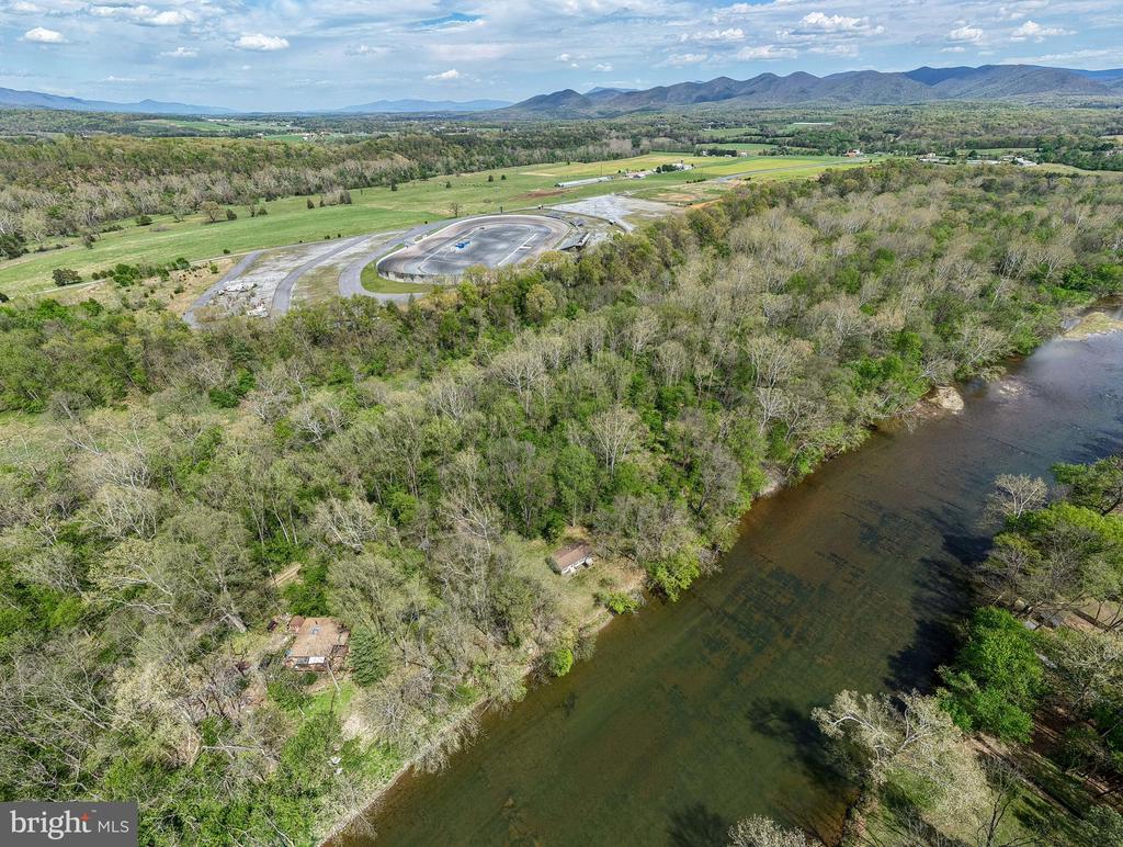 789 MILL RUN RD, SHENANDOAH, Virginia 22849, 2 Bedrooms Bedrooms, ,1 BathroomBathrooms,Residential,789 MILL RUN RD,VAPA2006286 MLS # VAPA2006286