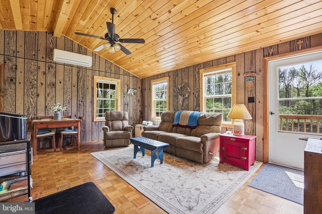 789 MILL RUN RD, SHENANDOAH, Virginia 22849, 2 Bedrooms Bedrooms, ,1 BathroomBathrooms,Residential,789 MILL RUN RD,VAPA2006286 MLS # VAPA2006286