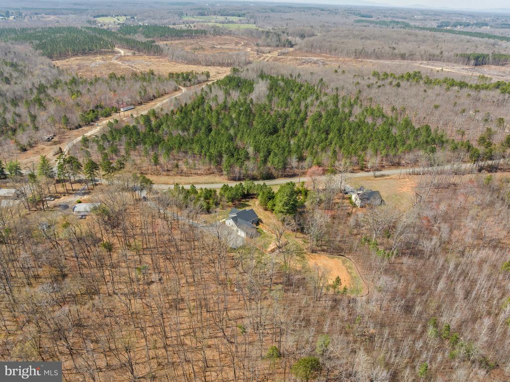 4316 MT AIRY RD, LOUISA, Virginia 23093, 3 Bedrooms Bedrooms, ,2 BathroomsBathrooms,Residential,4316 MT AIRY RD,VALA2009736 MLS # VALA2009736