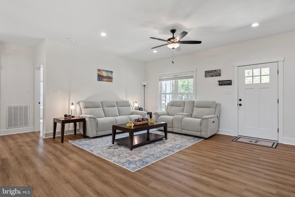 4316 MT AIRY RD, LOUISA, Virginia 23093, 3 Bedrooms Bedrooms, ,2 BathroomsBathrooms,Residential,4316 MT AIRY RD,VALA2009736 MLS # VALA2009736