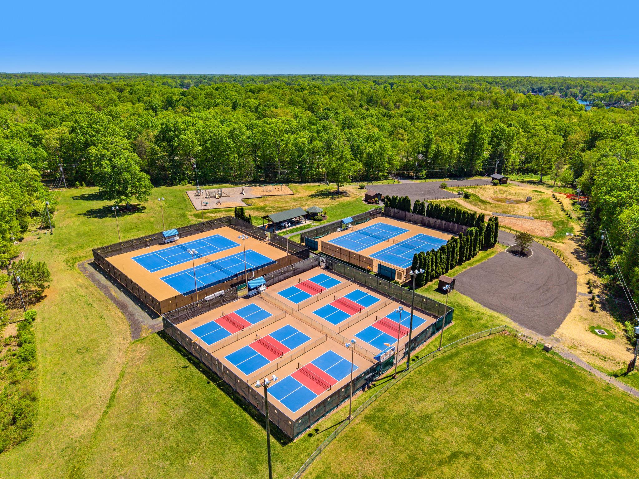 111 PATRICK HENRY CT, LOCUST GROVE, Virginia 22508, 4 Bedrooms Bedrooms, ,2 BathroomsBathrooms,Residential,111 PATRICK HENRY CT,VAOR2013946 MLS # VAOR2013946