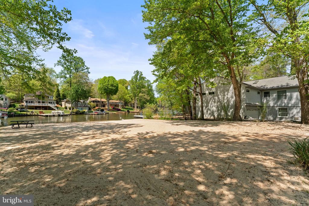 111 PATRICK HENRY CT, LOCUST GROVE, Virginia 22508, 4 Bedrooms Bedrooms, ,2 BathroomsBathrooms,Residential,111 PATRICK HENRY CT,VAOR2013946 MLS # VAOR2013946