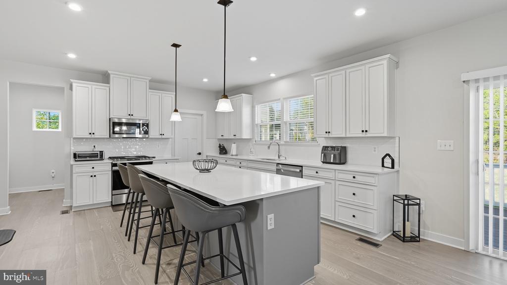 10706 GREEN LEAF RUN, SPOTSYLVANIA, Virginia 22551, 4 Bedrooms Bedrooms, ,4 BathroomsBathrooms,Residential,10706 GREEN LEAF RUN,VASP2041288 MLS # VASP2041288