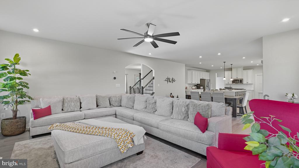 10706 GREEN LEAF RUN, SPOTSYLVANIA, Virginia 22551, 4 Bedrooms Bedrooms, ,4 BathroomsBathrooms,Residential,10706 GREEN LEAF RUN,VASP2041288 MLS # VASP2041288