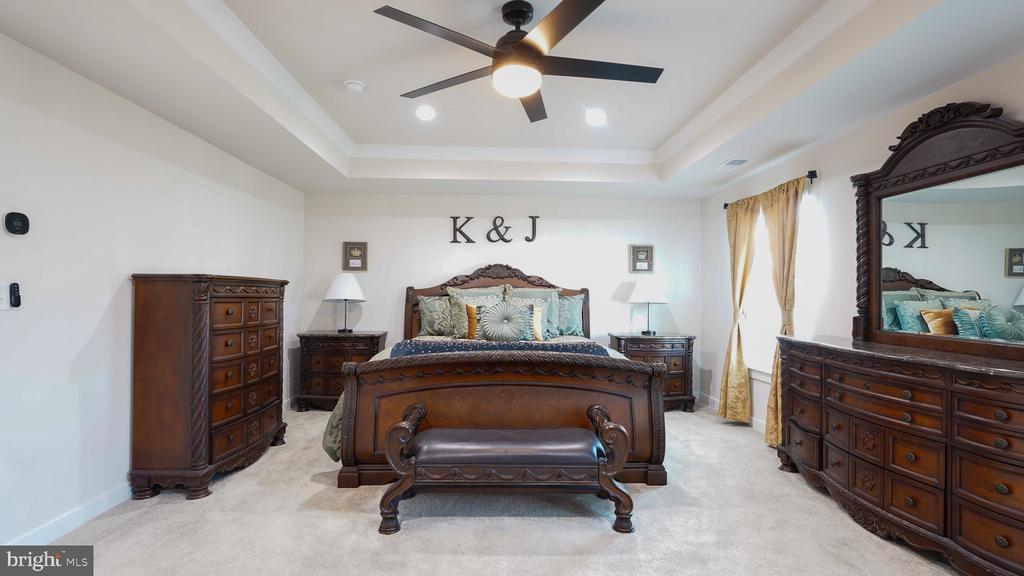 10706 GREEN LEAF RUN, SPOTSYLVANIA, Virginia 22551, 4 Bedrooms Bedrooms, ,4 BathroomsBathrooms,Residential,10706 GREEN LEAF RUN,VASP2041288 MLS # VASP2041288