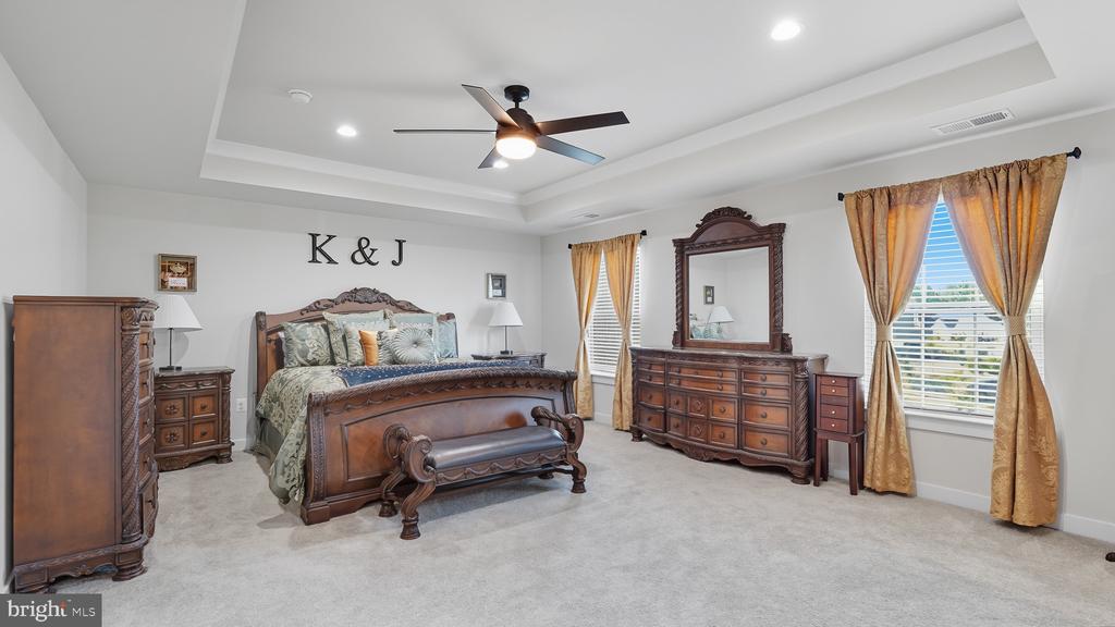 10706 GREEN LEAF RUN, SPOTSYLVANIA, Virginia 22551, 4 Bedrooms Bedrooms, ,4 BathroomsBathrooms,Residential,10706 GREEN LEAF RUN,VASP2041288 MLS # VASP2041288