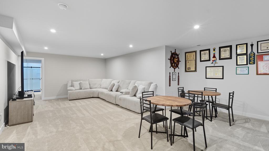 10706 GREEN LEAF RUN, SPOTSYLVANIA, Virginia 22551, 4 Bedrooms Bedrooms, ,4 BathroomsBathrooms,Residential,10706 GREEN LEAF RUN,VASP2041288 MLS # VASP2041288