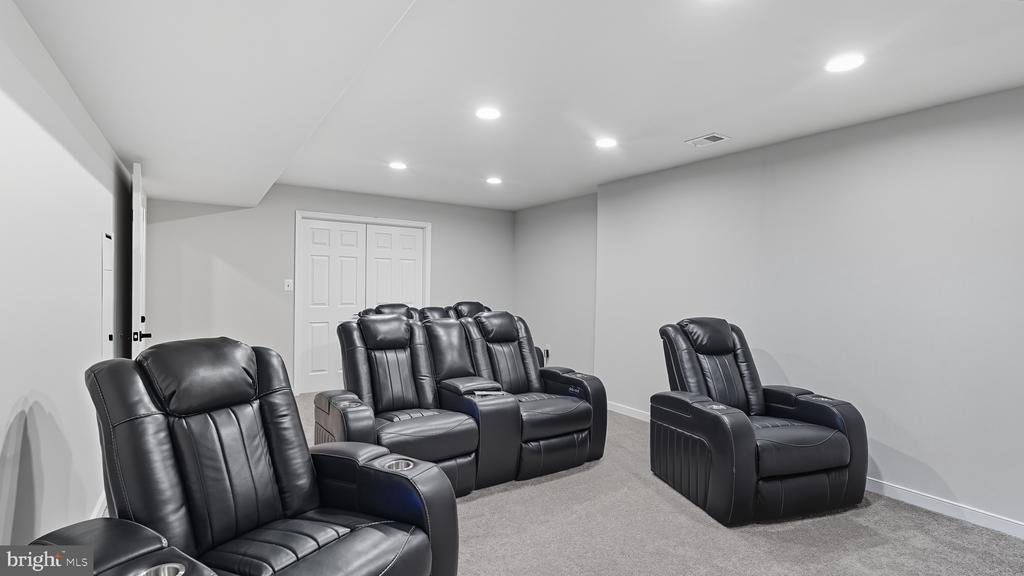 10706 GREEN LEAF RUN, SPOTSYLVANIA, Virginia 22551, 4 Bedrooms Bedrooms, ,4 BathroomsBathrooms,Residential,10706 GREEN LEAF RUN,VASP2041288 MLS # VASP2041288