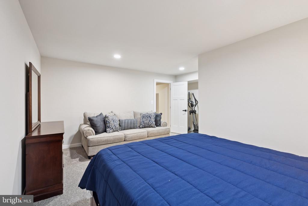 10706 GREEN LEAF RUN, SPOTSYLVANIA, Virginia 22551, 4 Bedrooms Bedrooms, ,4 BathroomsBathrooms,Residential,10706 GREEN LEAF RUN,VASP2041288 MLS # VASP2041288