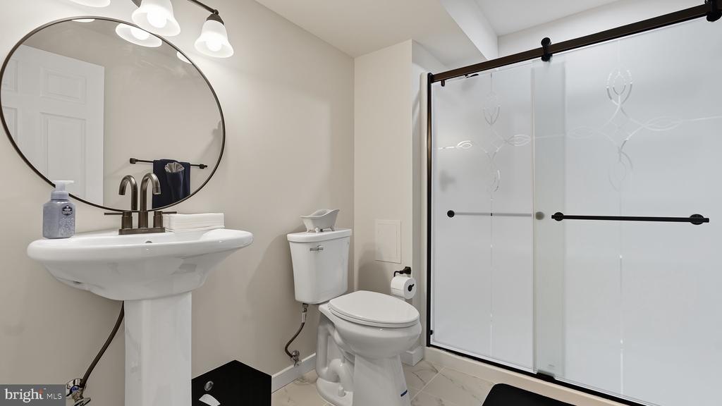 10706 GREEN LEAF RUN, SPOTSYLVANIA, Virginia 22551, 4 Bedrooms Bedrooms, ,4 BathroomsBathrooms,Residential,10706 GREEN LEAF RUN,VASP2041288 MLS # VASP2041288