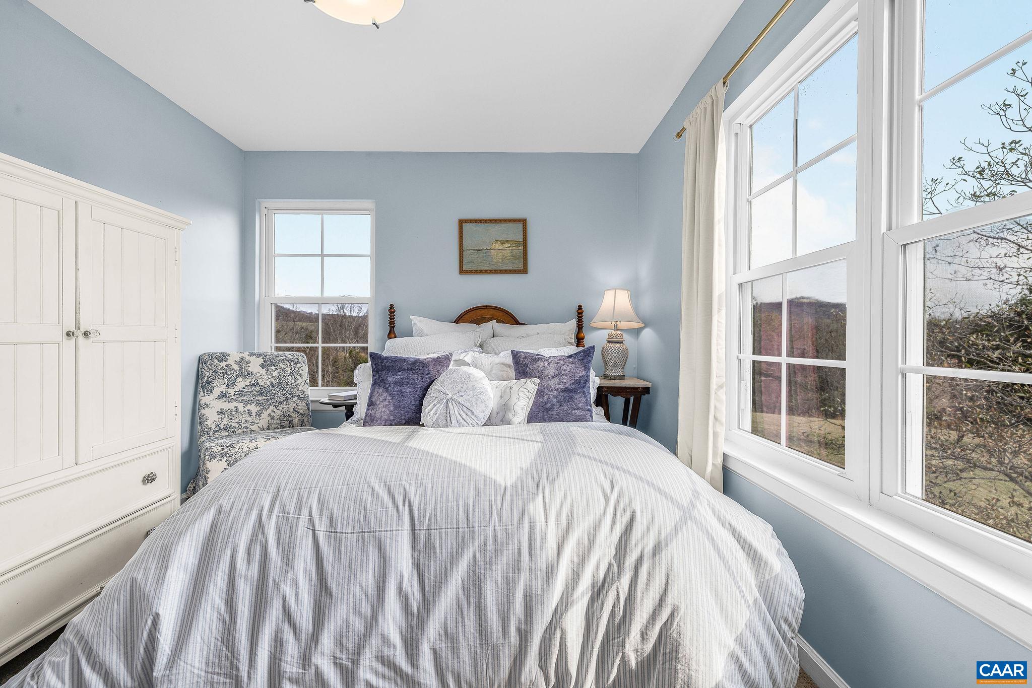 23 LOOKAWAY HILLS DR, AFTON, Virginia 22920, 5 Bedrooms Bedrooms, ,3 BathroomsBathrooms,Residential,23 LOOKAWAY HILLS DR,674039 MLS # 674039