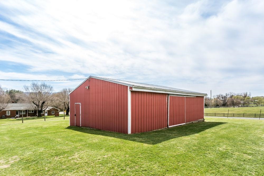 8635 NORTH VALLEY PIKE, ROCKINGHAM, Virginia 22802, 3 Bedrooms Bedrooms, ,1 BathroomBathrooms,Residential,8635 NORTH VALLEY PIKE,674908 MLS # 674908