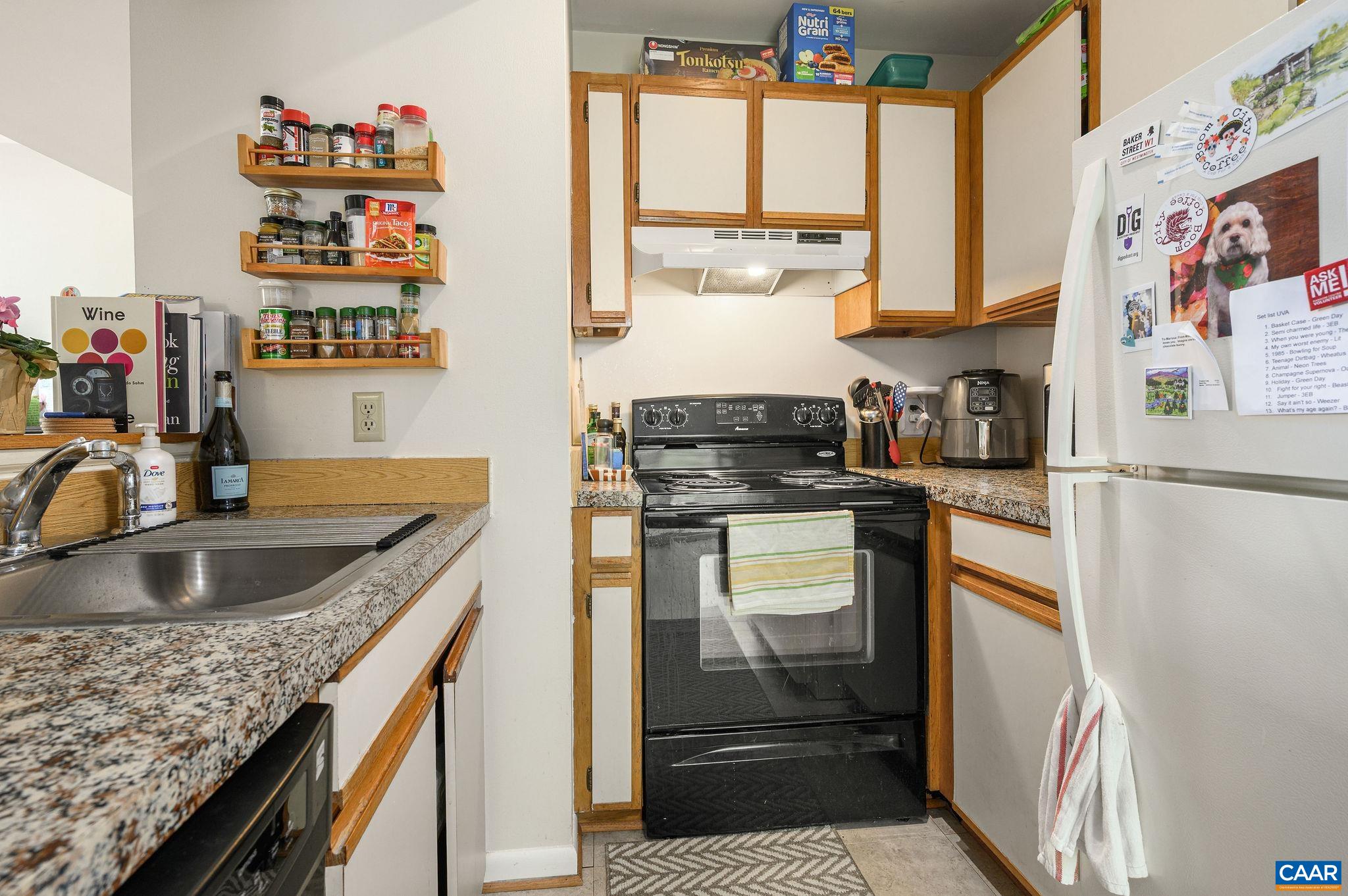 1243 CEDARS CT, CHARLOTTESVILLE, Virginia 22903, 1 Bedroom Bedrooms, ,1 BathroomBathrooms,Residential,1243 CEDARS CT,676151 MLS # 676151