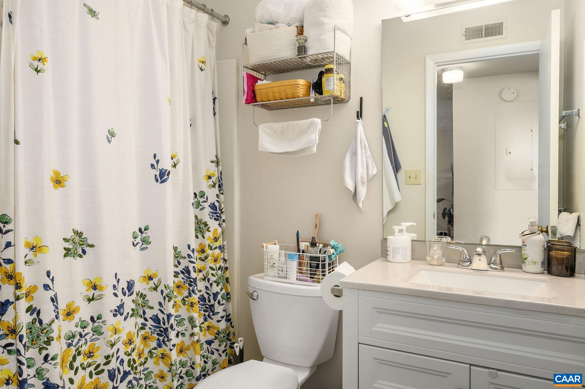 1243 CEDARS CT, CHARLOTTESVILLE, Virginia 22903, 1 Bedroom Bedrooms, ,1 BathroomBathrooms,Residential,1243 CEDARS CT,676151 MLS # 676151