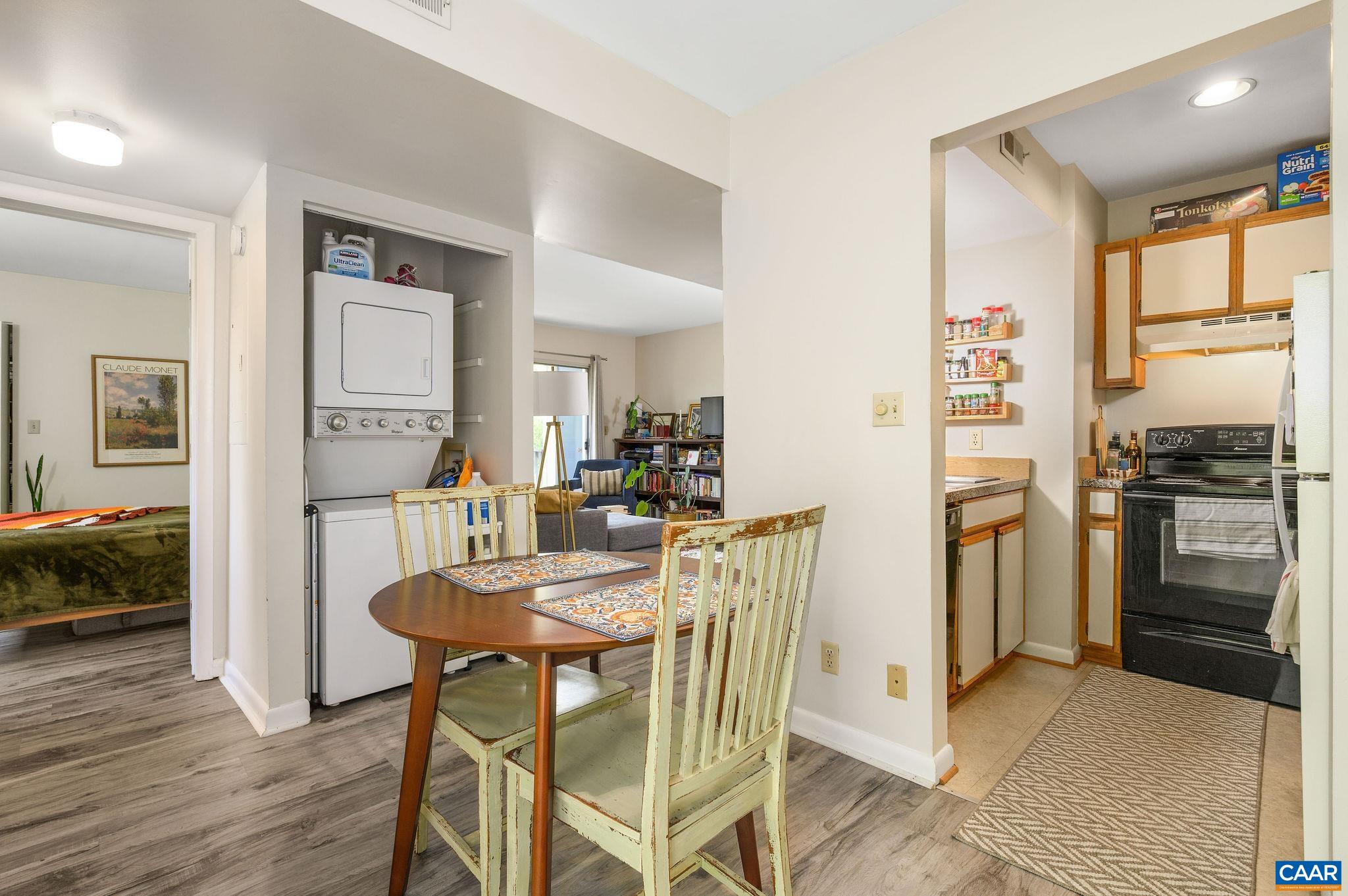 1243 CEDARS CT, CHARLOTTESVILLE, Virginia 22903, 1 Bedroom Bedrooms, ,1 BathroomBathrooms,Residential,1243 CEDARS CT,676151 MLS # 676151