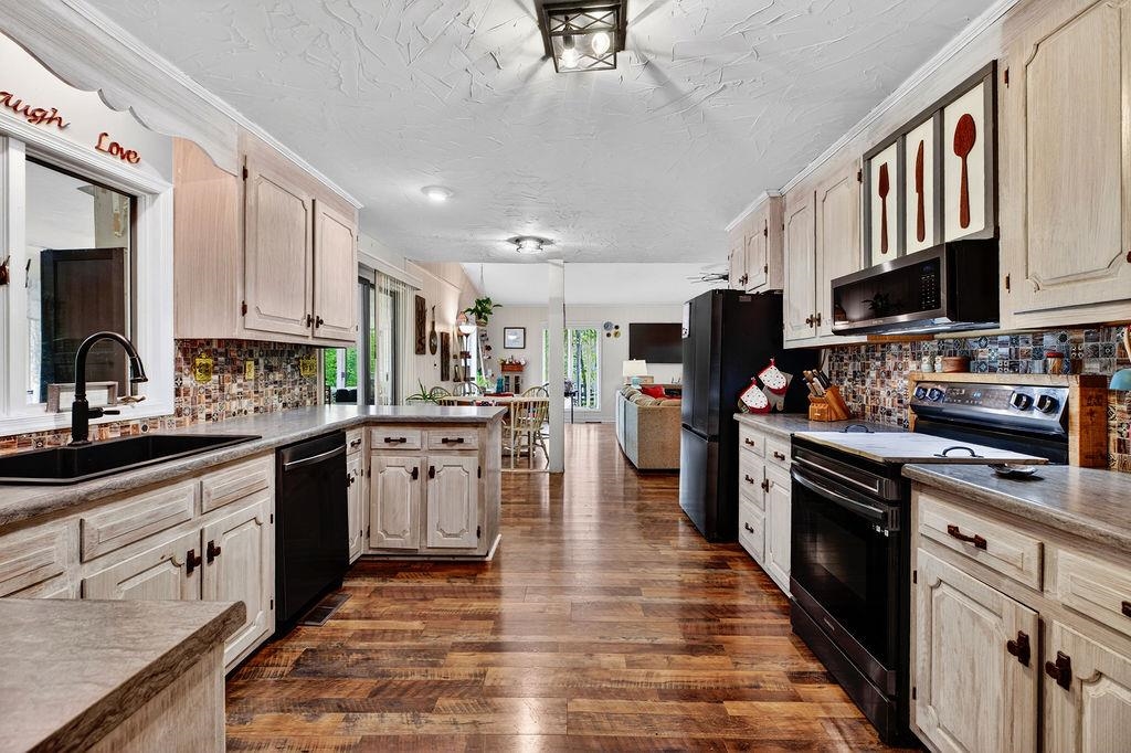 1401 LADD RD, WAYNESBORO, Virginia 22980, 3 Bedrooms Bedrooms, ,2 BathroomsBathrooms,Residential,1401 LADD RD,676222 MLS # 676222