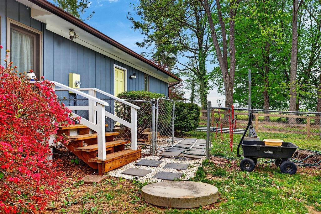 1401 LADD RD, WAYNESBORO, Virginia 22980, 3 Bedrooms Bedrooms, ,2 BathroomsBathrooms,Residential,1401 LADD RD,676222 MLS # 676222