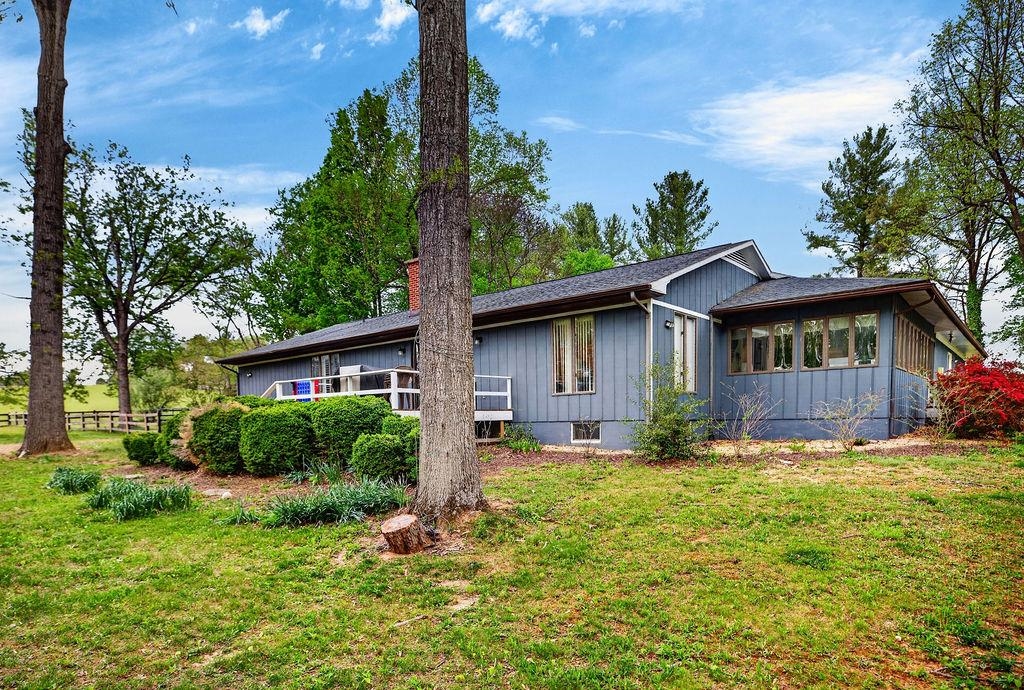 1401 LADD RD, WAYNESBORO, Virginia 22980, 3 Bedrooms Bedrooms, ,2 BathroomsBathrooms,Residential,1401 LADD RD,676222 MLS # 676222