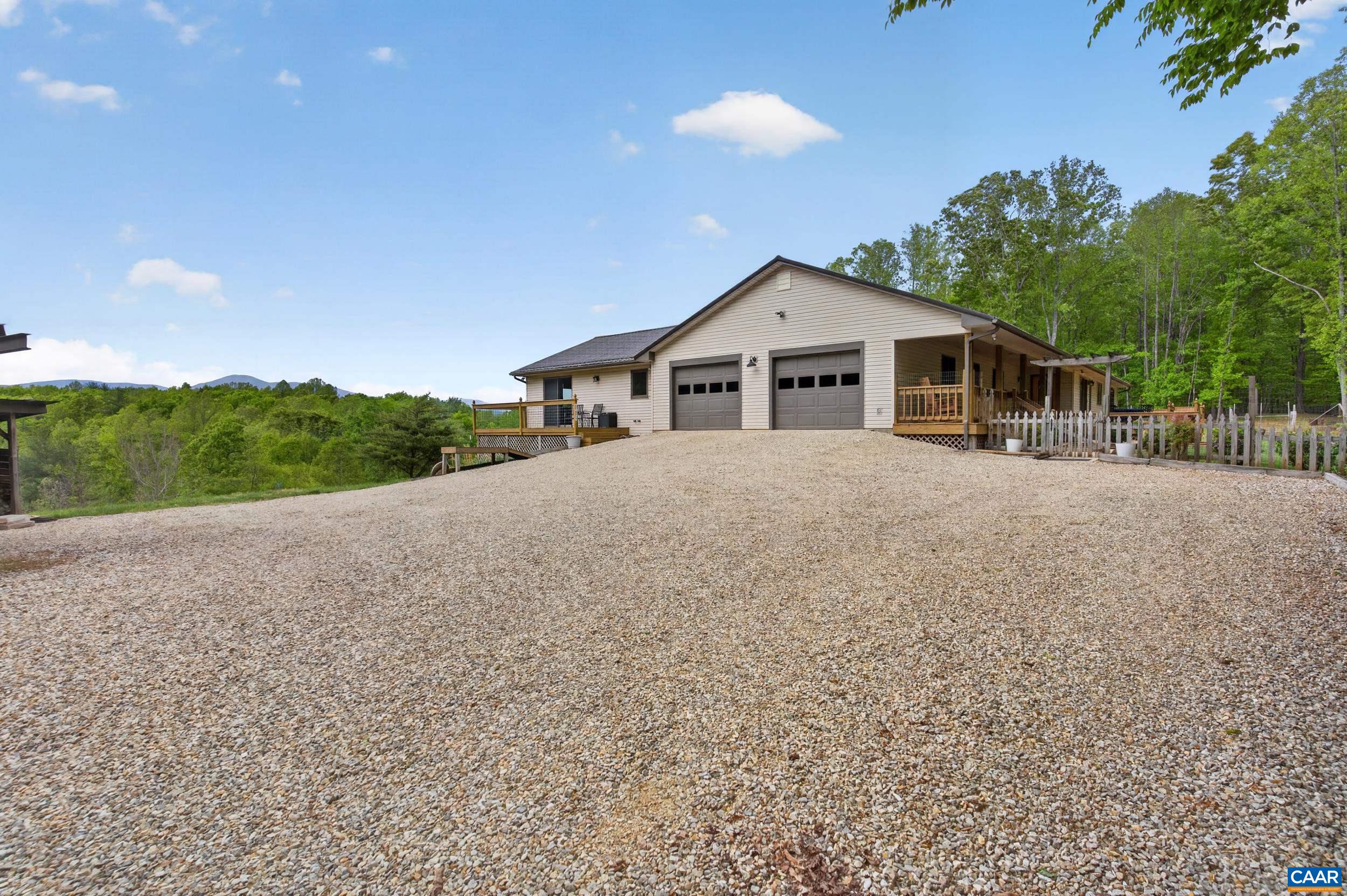 141 CRADON HILL LN, AMHERST, Virginia 24521, 3 Bedrooms Bedrooms, ,3 BathroomsBathrooms,Residential,141 CRADON HILL LN,676224 MLS # 676224