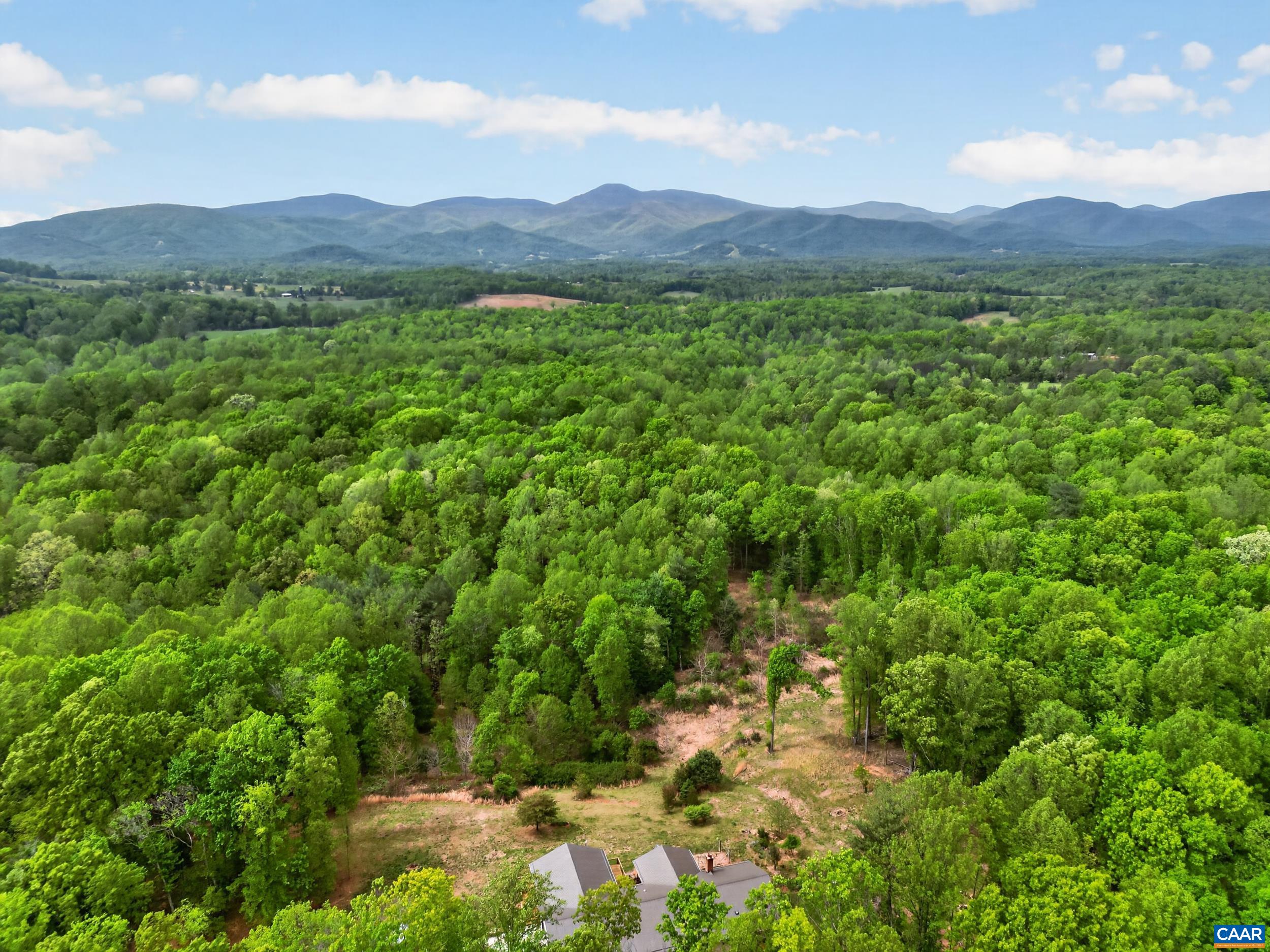 141 CRADON HILL LN, AMHERST, Virginia 24521, 3 Bedrooms Bedrooms, ,3 BathroomsBathrooms,Residential,141 CRADON HILL LN,676224 MLS # 676224