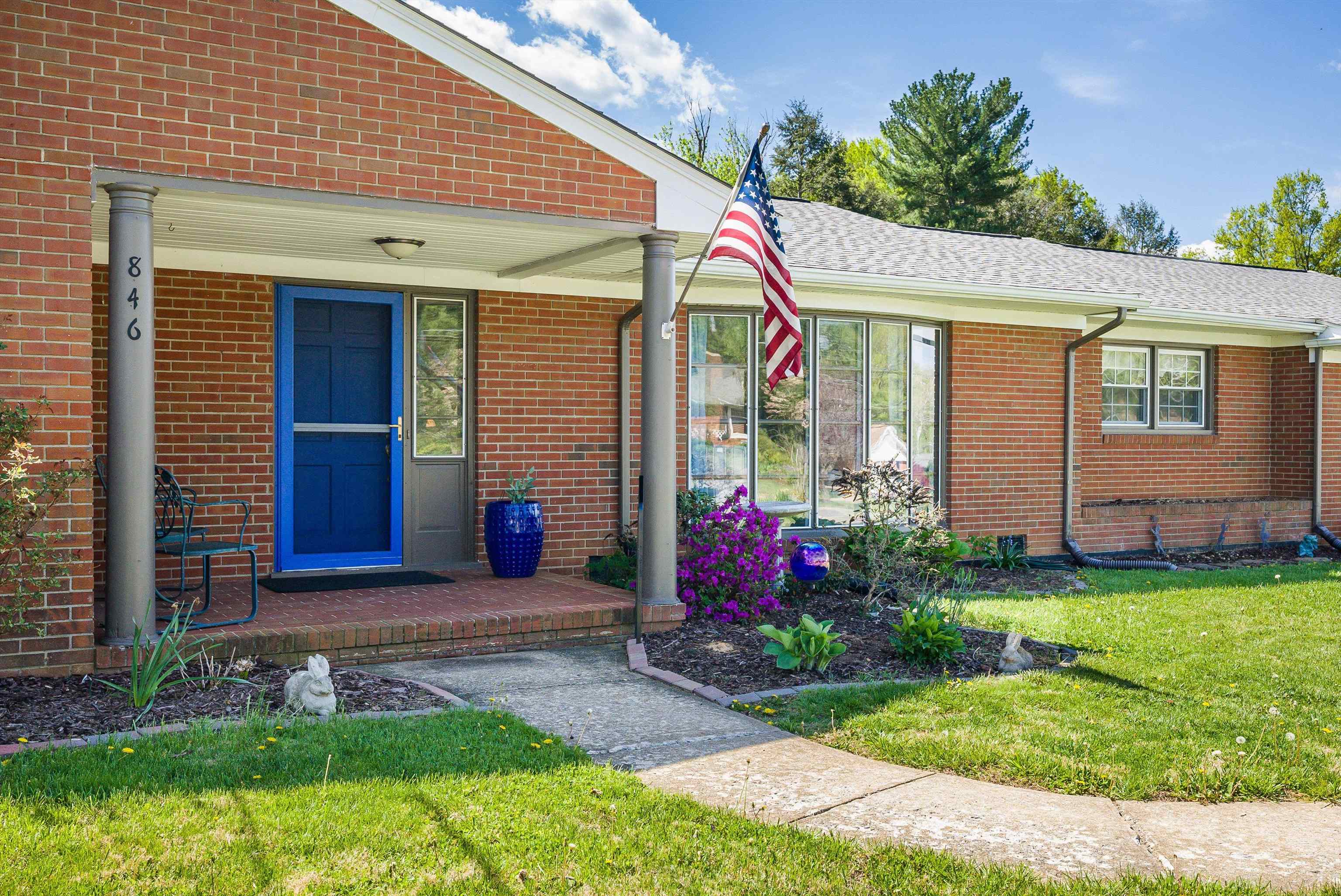 846 KENT RD, WAYNESBORO, Virginia 22980, 3 Bedrooms Bedrooms, ,2 BathroomsBathrooms,Residential,846 KENT RD,676226 MLS # 676226