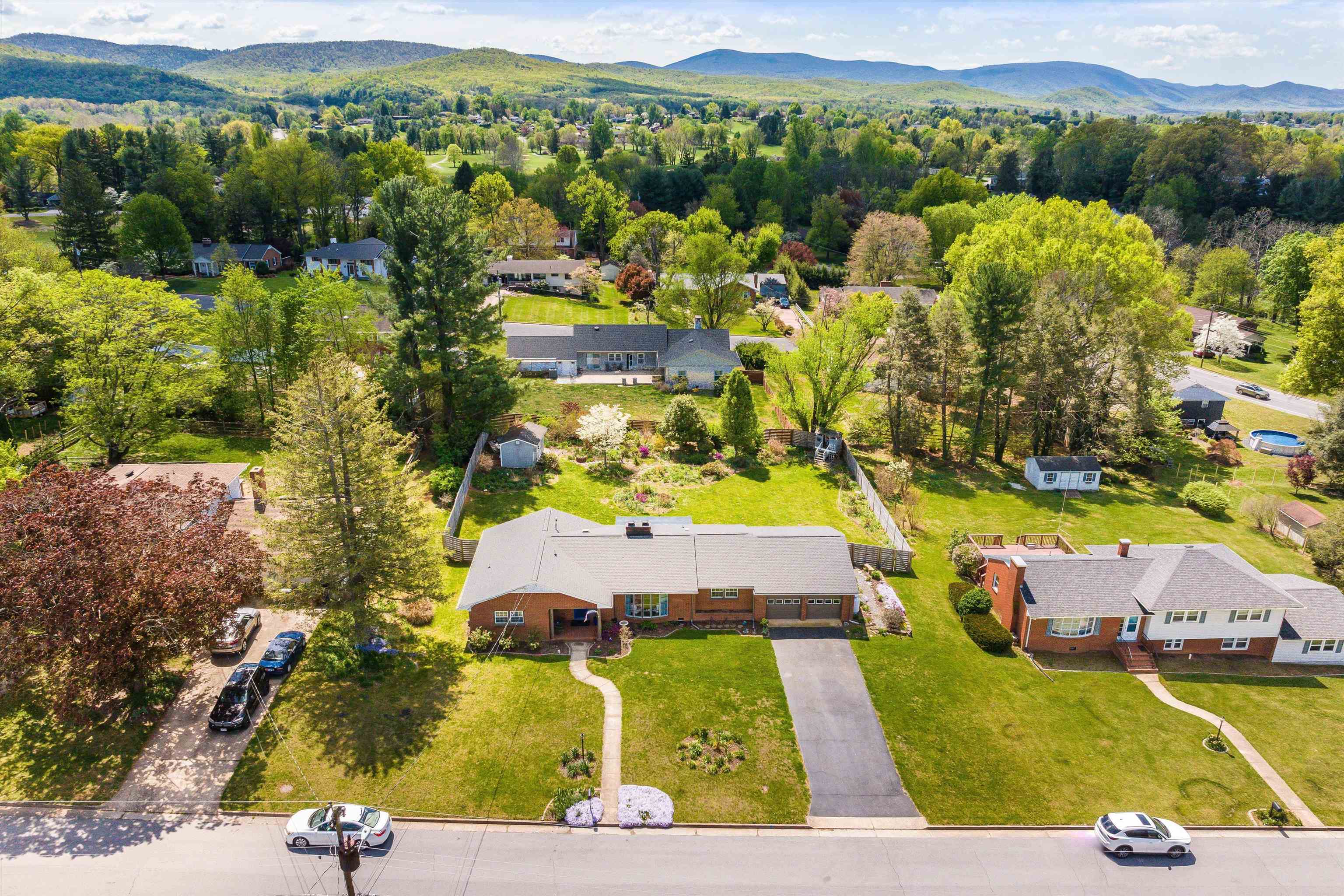 846 KENT RD, WAYNESBORO, Virginia 22980, 3 Bedrooms Bedrooms, ,2 BathroomsBathrooms,Residential,846 KENT RD,676226 MLS # 676226