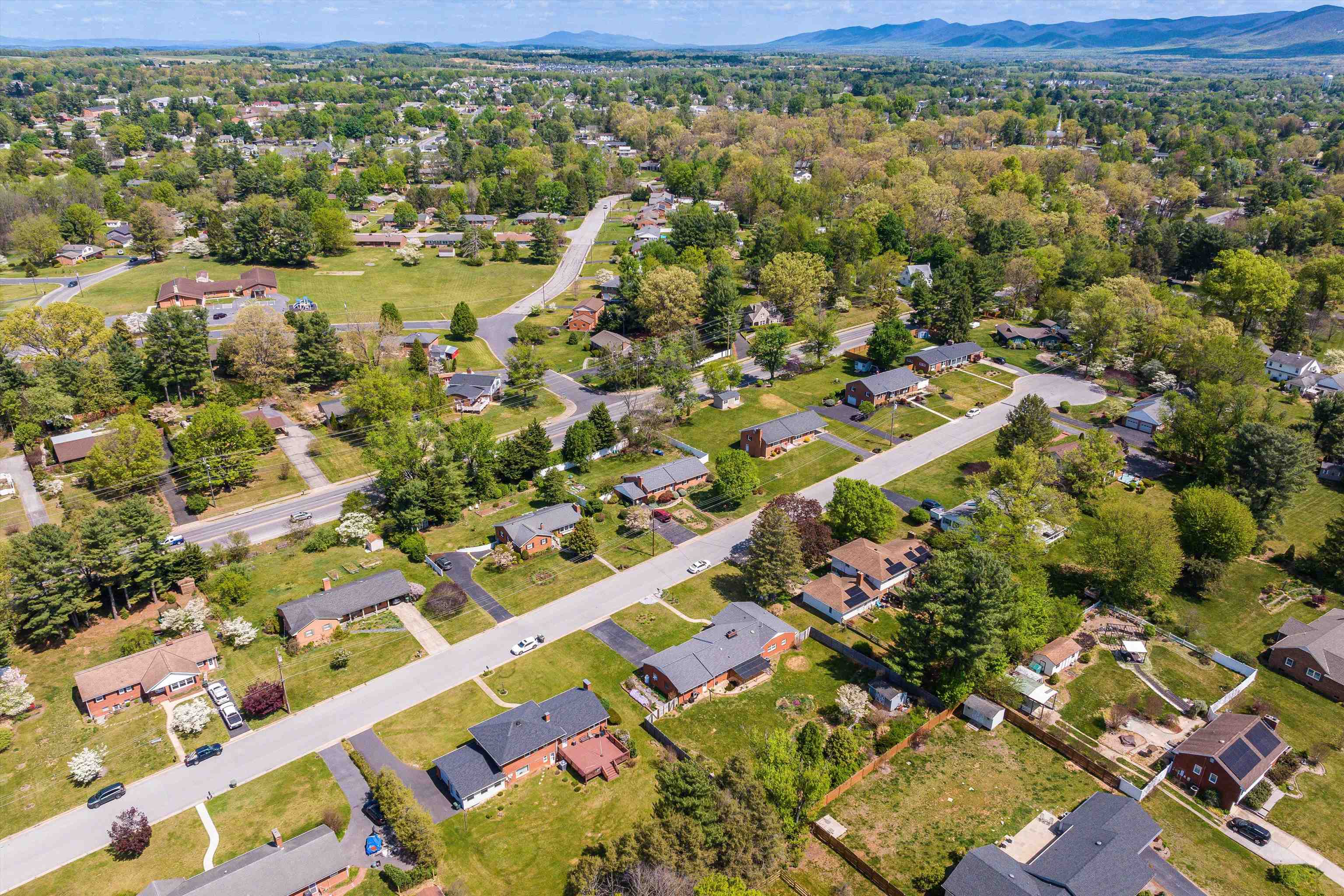 846 KENT RD, WAYNESBORO, Virginia 22980, 3 Bedrooms Bedrooms, ,2 BathroomsBathrooms,Residential,846 KENT RD,676226 MLS # 676226