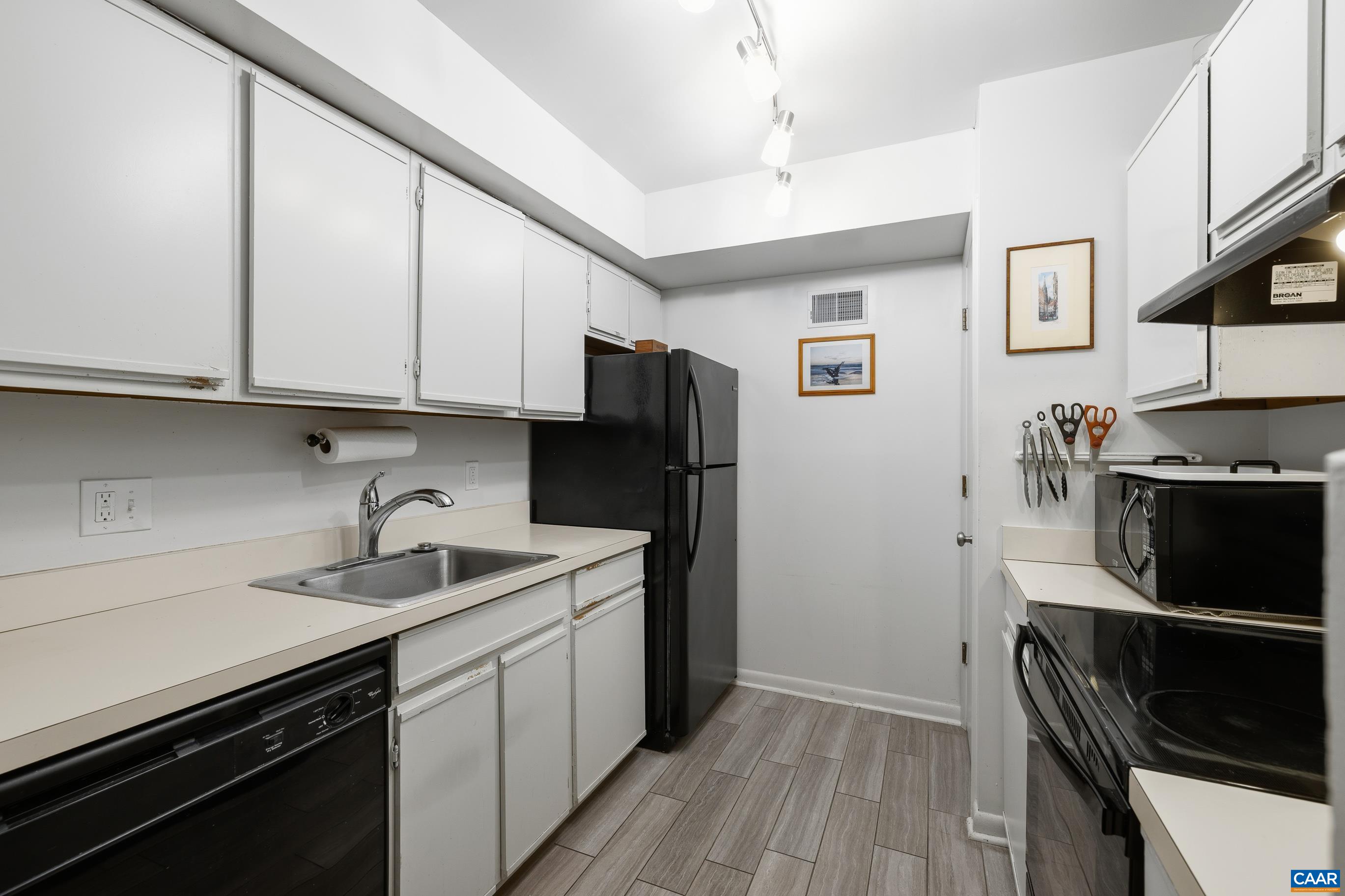 103 TURTLE CREEK RD, CHARLOTTESVILLE, Virginia 22901, 2 Bedrooms Bedrooms, ,2 BathroomsBathrooms,Residential,103 TURTLE CREEK RD,676227 MLS # 676227