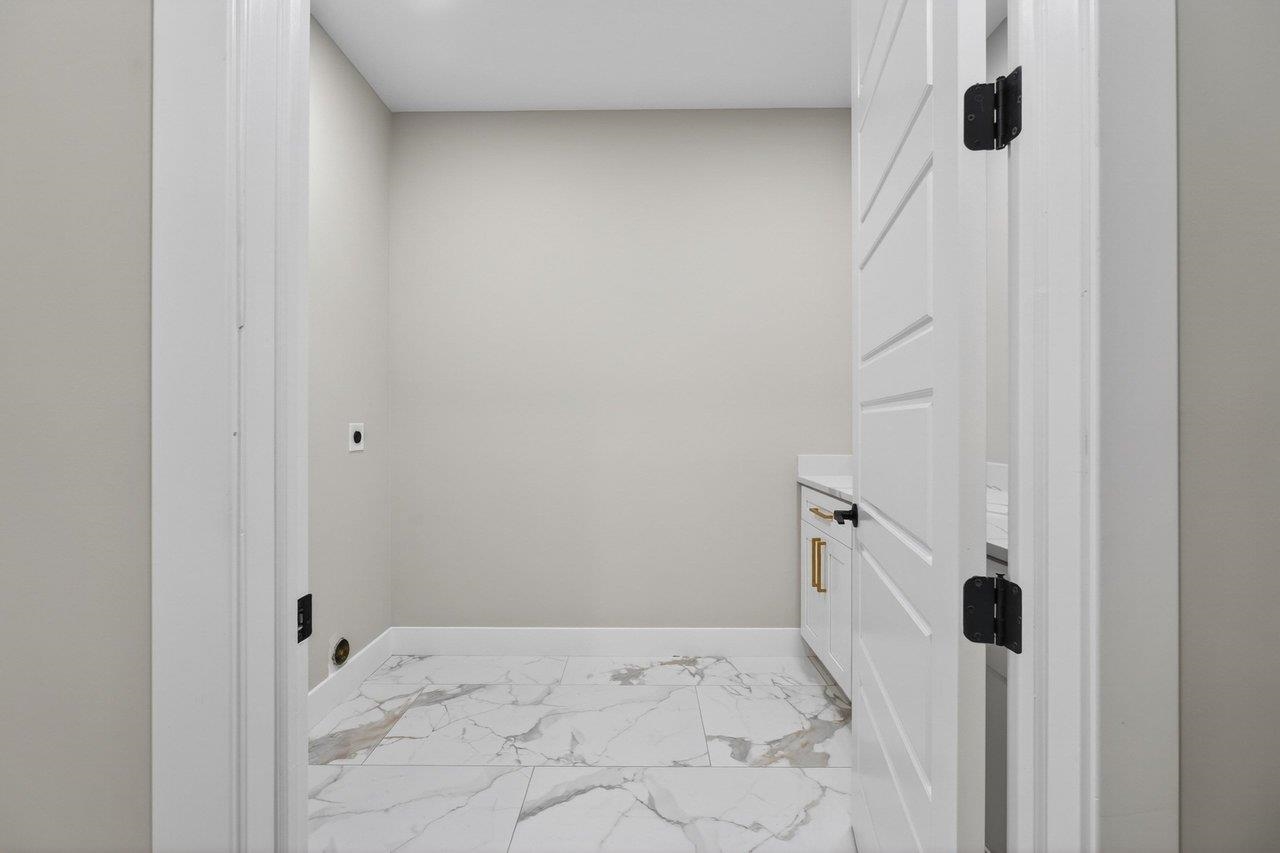 10310 DALMATIAN DR, MCGAHEYSVILLE, Virginia 22840, 4 Bedrooms Bedrooms, ,2 BathroomsBathrooms,Residential,10310 DALMATIAN DR,676230 MLS # 676230