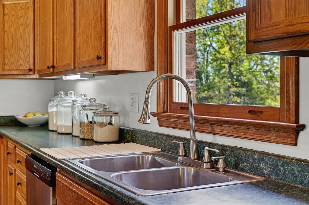 576 VINEGAR HILL RD, CHURCHVILLE, Virginia 24421, 3 Bedrooms Bedrooms, ,2 BathroomsBathrooms,Residential,576 VINEGAR HILL RD,676234 MLS # 676234