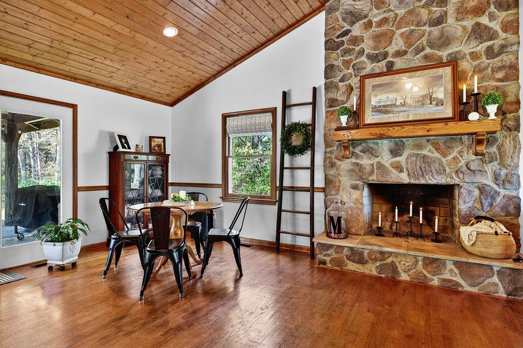 576 VINEGAR HILL RD, CHURCHVILLE, Virginia 24421, 3 Bedrooms Bedrooms, ,2 BathroomsBathrooms,Residential,576 VINEGAR HILL RD,676234 MLS # 676234