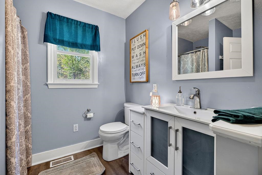 576 VINEGAR HILL RD, CHURCHVILLE, Virginia 24421, 3 Bedrooms Bedrooms, ,2 BathroomsBathrooms,Residential,576 VINEGAR HILL RD,676234 MLS # 676234