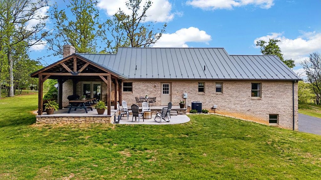 576 VINEGAR HILL RD, CHURCHVILLE, Virginia 24421, 3 Bedrooms Bedrooms, ,2 BathroomsBathrooms,Residential,576 VINEGAR HILL RD,676234 MLS # 676234