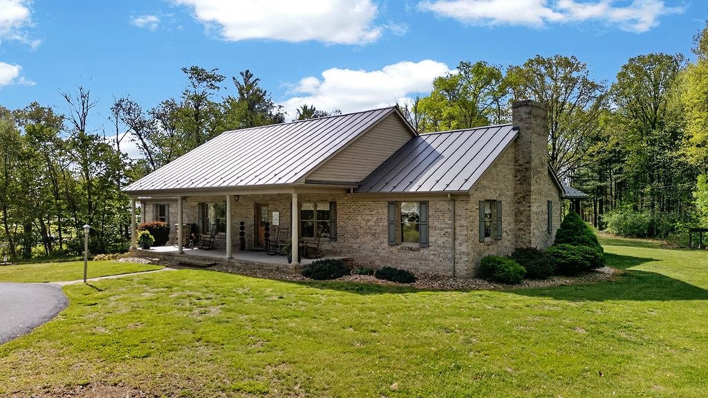 576 VINEGAR HILL RD, CHURCHVILLE, Virginia 24421, 3 Bedrooms Bedrooms, ,2 BathroomsBathrooms,Residential,576 VINEGAR HILL RD,676234 MLS # 676234