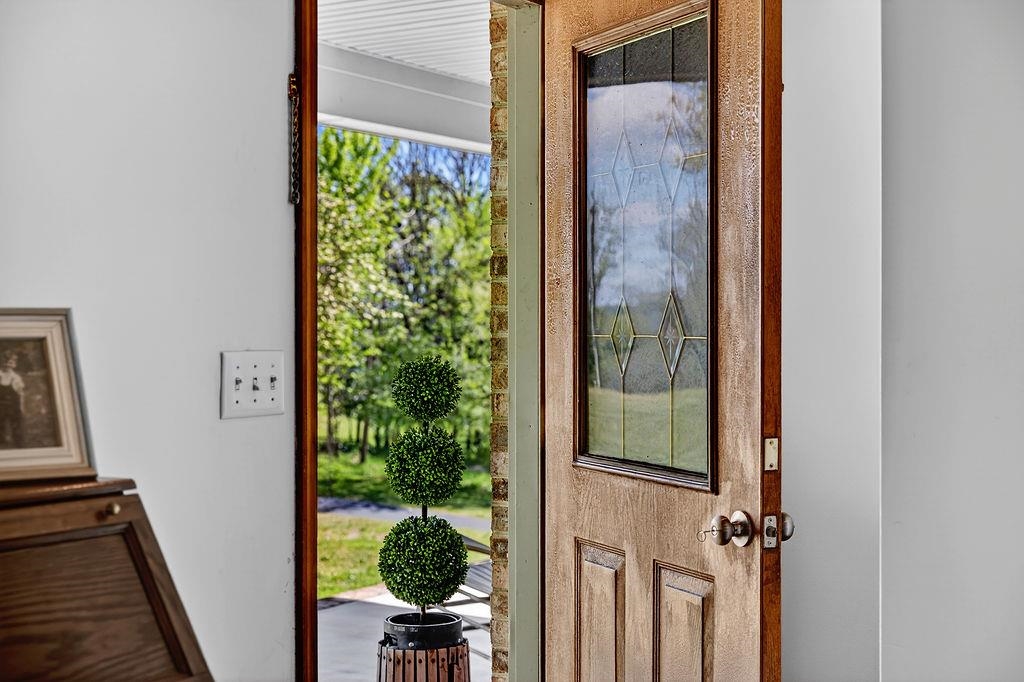 576 VINEGAR HILL RD, CHURCHVILLE, Virginia 24421, 3 Bedrooms Bedrooms, ,2 BathroomsBathrooms,Residential,576 VINEGAR HILL RD,676234 MLS # 676234