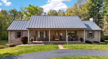 576 VINEGAR HILL RD, CHURCHVILLE, Virginia 24421, 3 Bedrooms Bedrooms, ,2 BathroomsBathrooms,Residential,576 VINEGAR HILL RD,676234 MLS # 676234