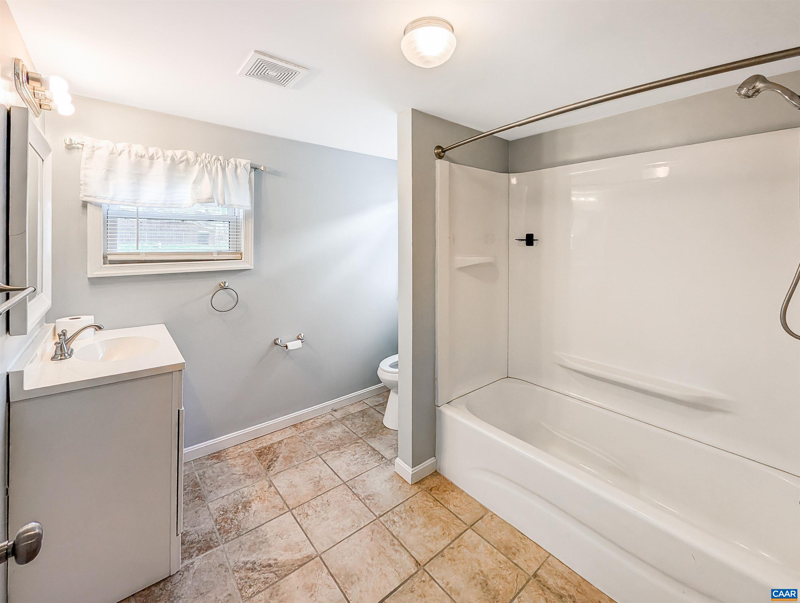 944 N FOREST AVE, WAYNESBORO, Virginia 22980, 3 Bedrooms Bedrooms, ,1 BathroomBathrooms,Residential,944 N FOREST AVE,676238 MLS # 676238