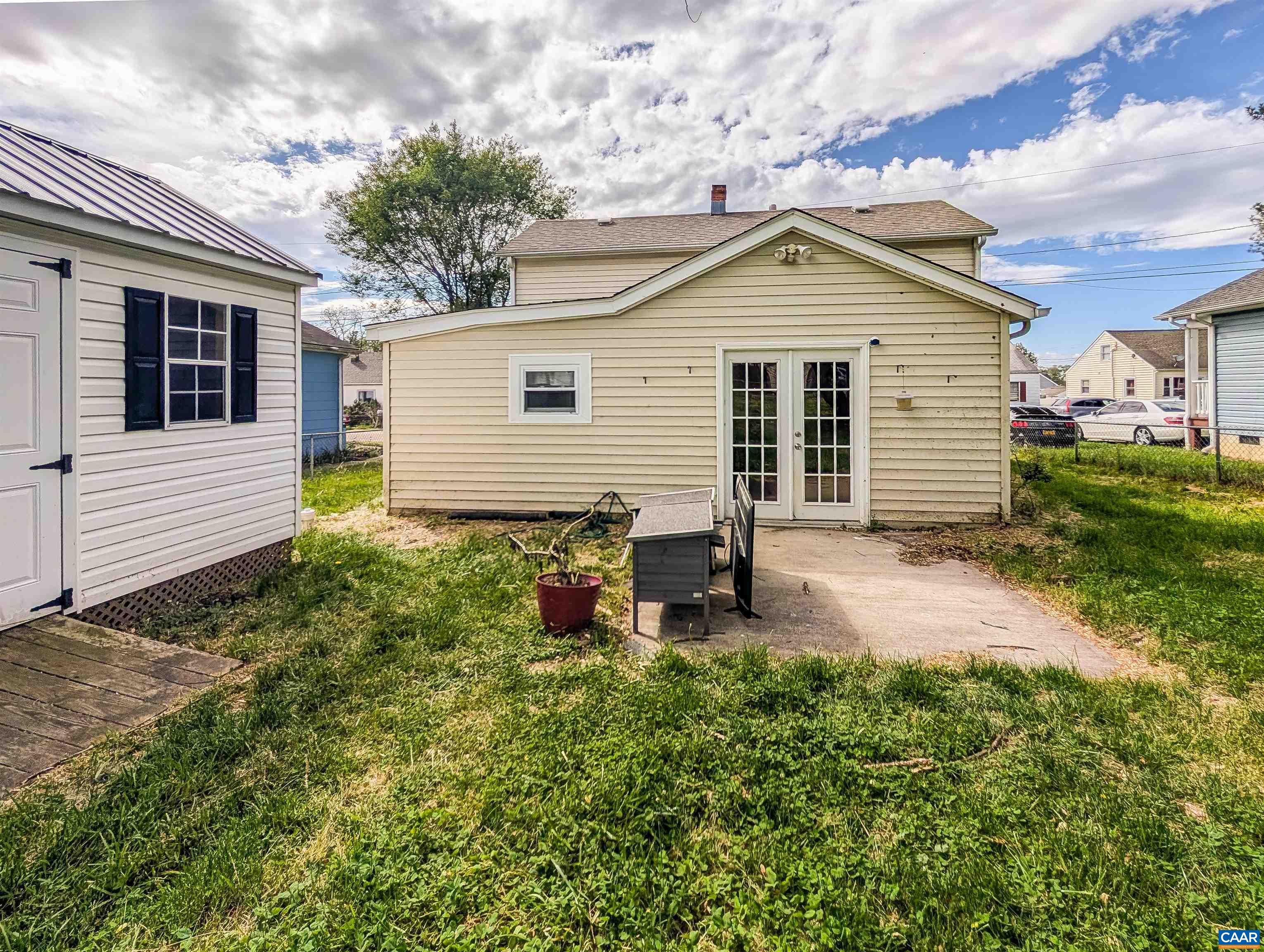 944 N FOREST AVE, WAYNESBORO, Virginia 22980, 3 Bedrooms Bedrooms, ,1 BathroomBathrooms,Residential,944 N FOREST AVE,676238 MLS # 676238