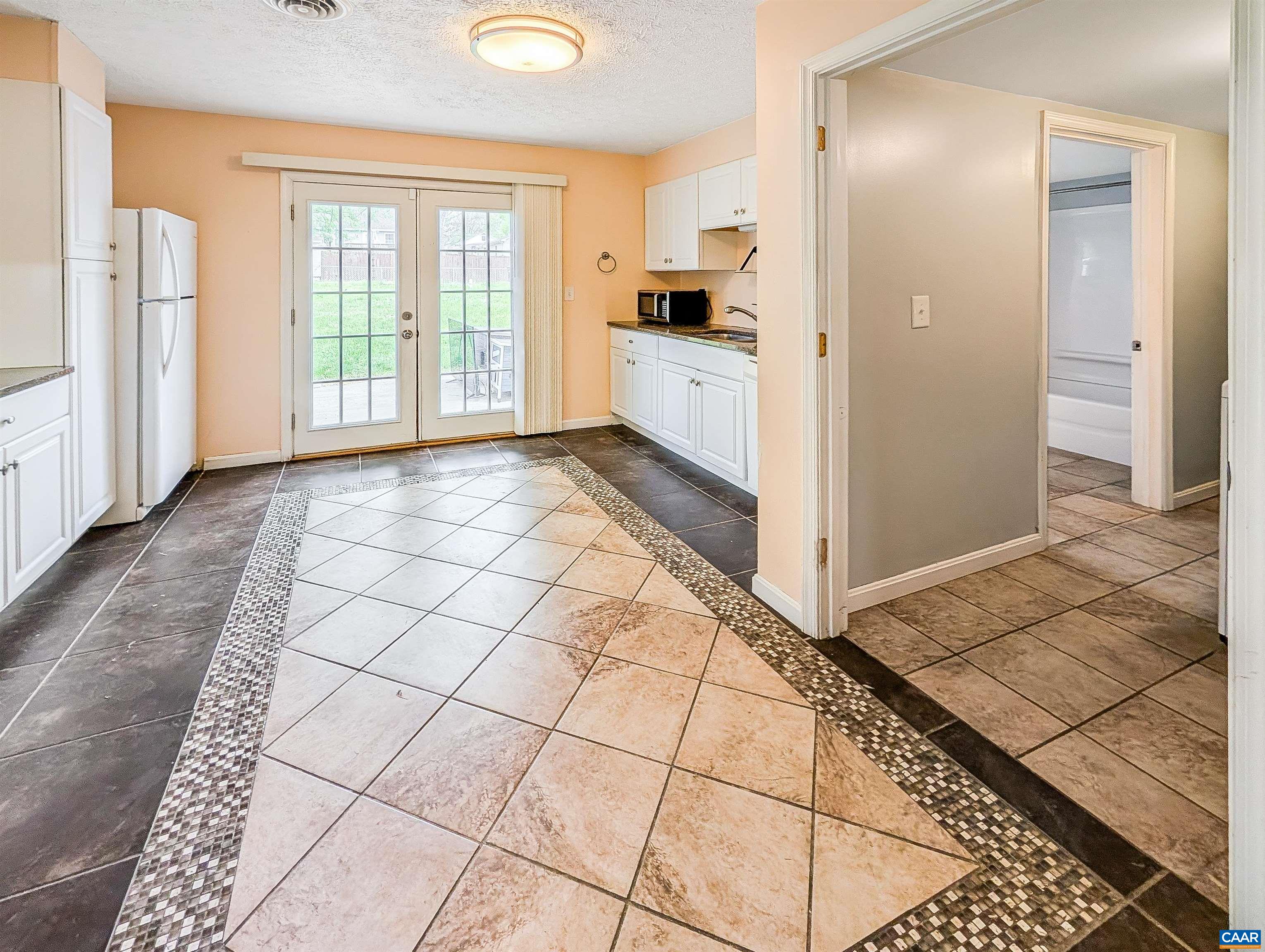 944 N FOREST AVE, WAYNESBORO, Virginia 22980, 3 Bedrooms Bedrooms, ,1 BathroomBathrooms,Residential,944 N FOREST AVE,676238 MLS # 676238