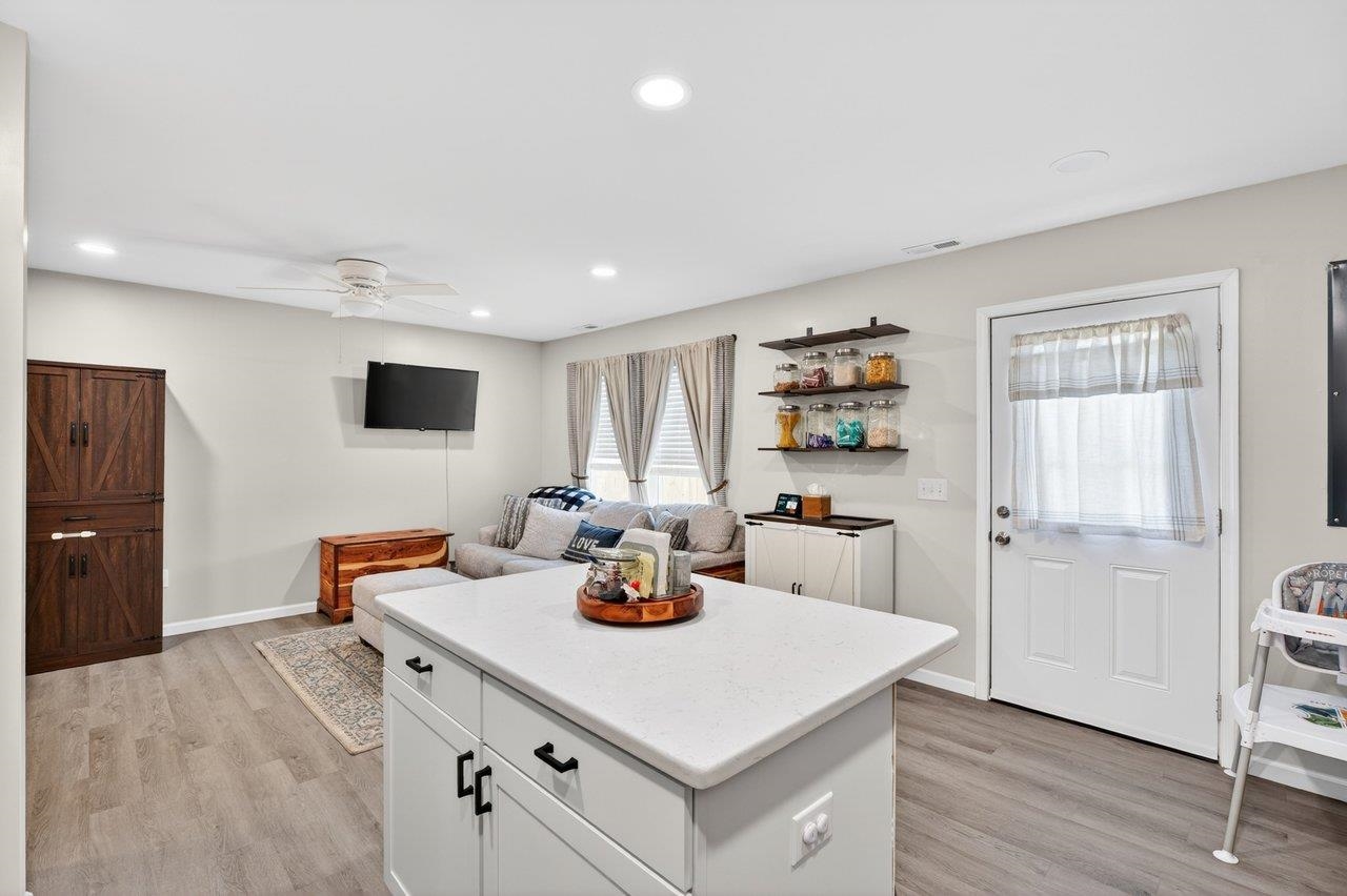 117 21ST ST, GROTTOES, Virginia 24441, 3 Bedrooms Bedrooms, ,2 BathroomsBathrooms,Residential,117 21ST ST,676240 MLS # 676240