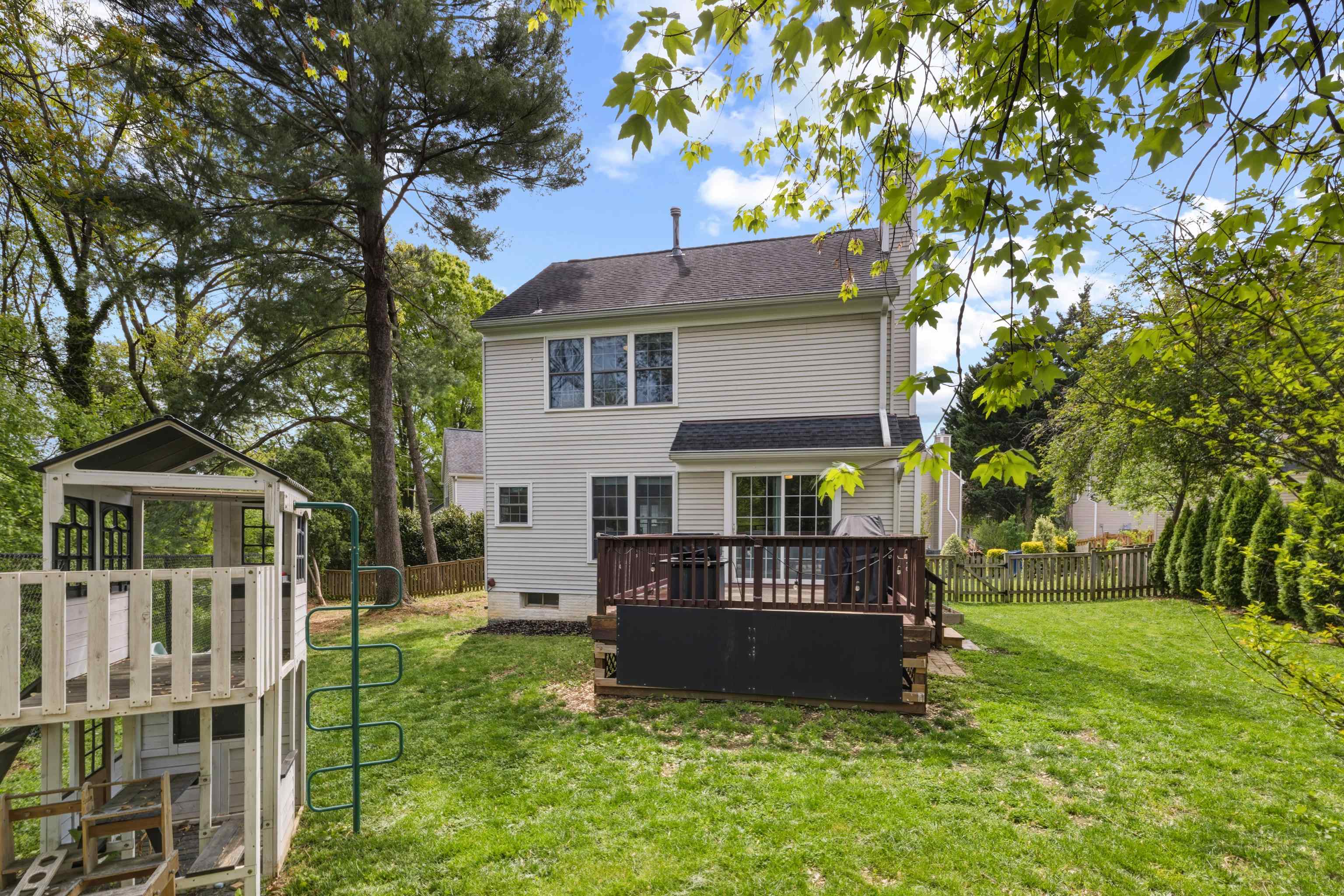 423 FOXRIDGE DR SW, LEESBURG, Virginia 20175, 3 Bedrooms Bedrooms, ,3 BathroomsBathrooms,Residential,423 FOXRIDGE DR SW,676241 MLS # 676241