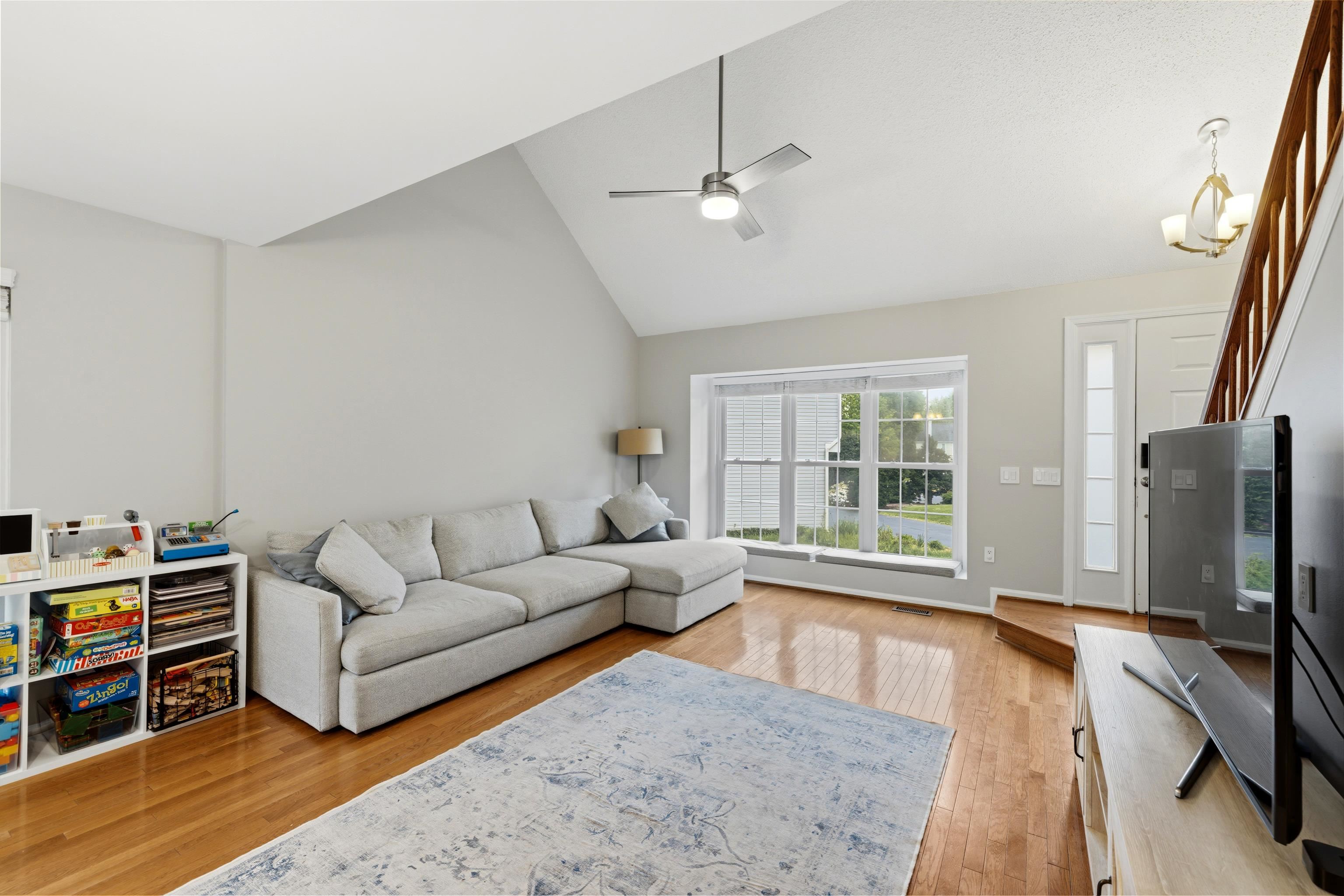 423 FOXRIDGE DR SW, LEESBURG, Virginia 20175, 3 Bedrooms Bedrooms, ,3 BathroomsBathrooms,Residential,423 FOXRIDGE DR SW,676241 MLS # 676241