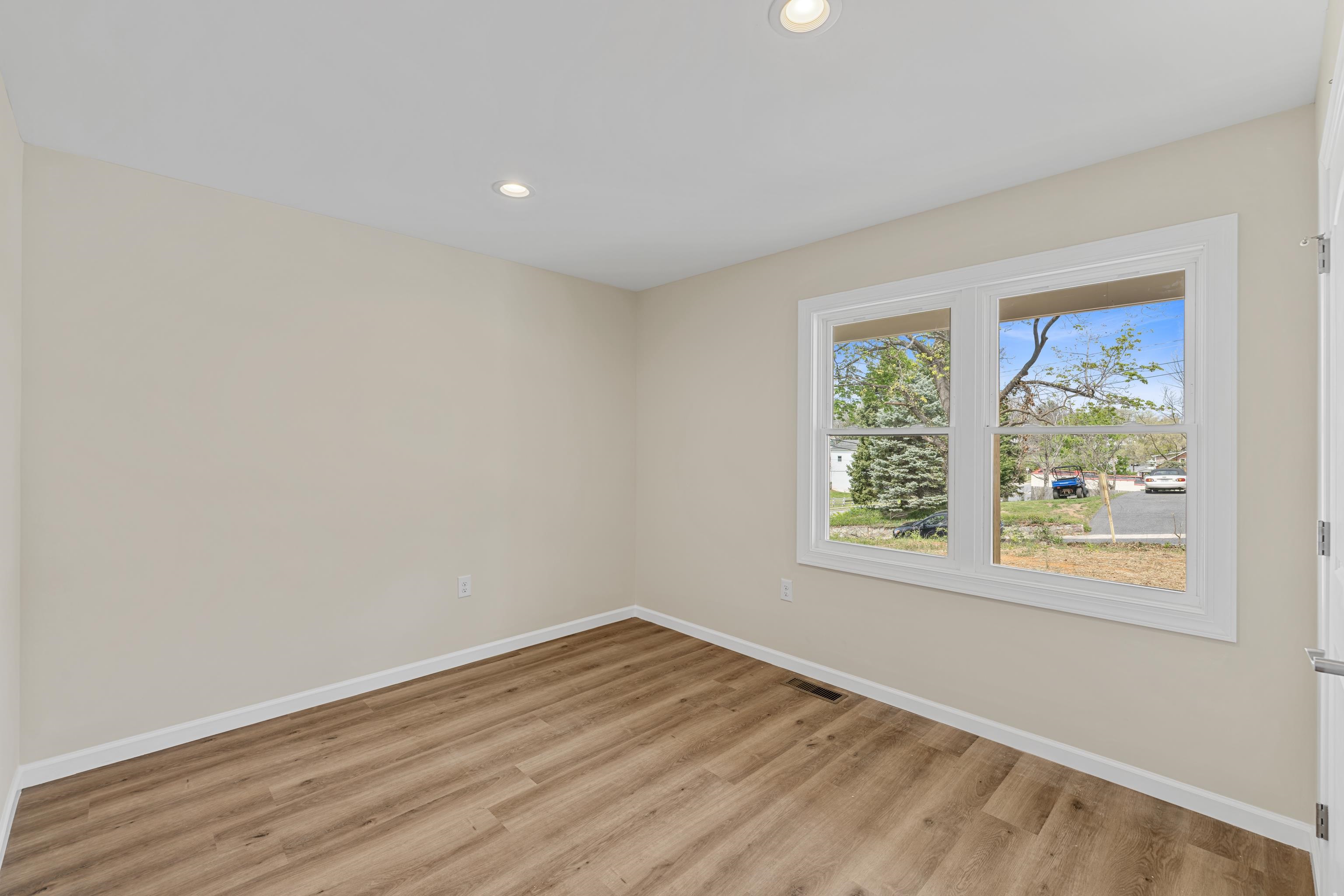 7 WEST HIGH ST, STUARTS DRAFT, Virginia 24477, 3 Bedrooms Bedrooms, ,2 BathroomsBathrooms,Residential,7 WEST HIGH ST,676243 MLS # 676243