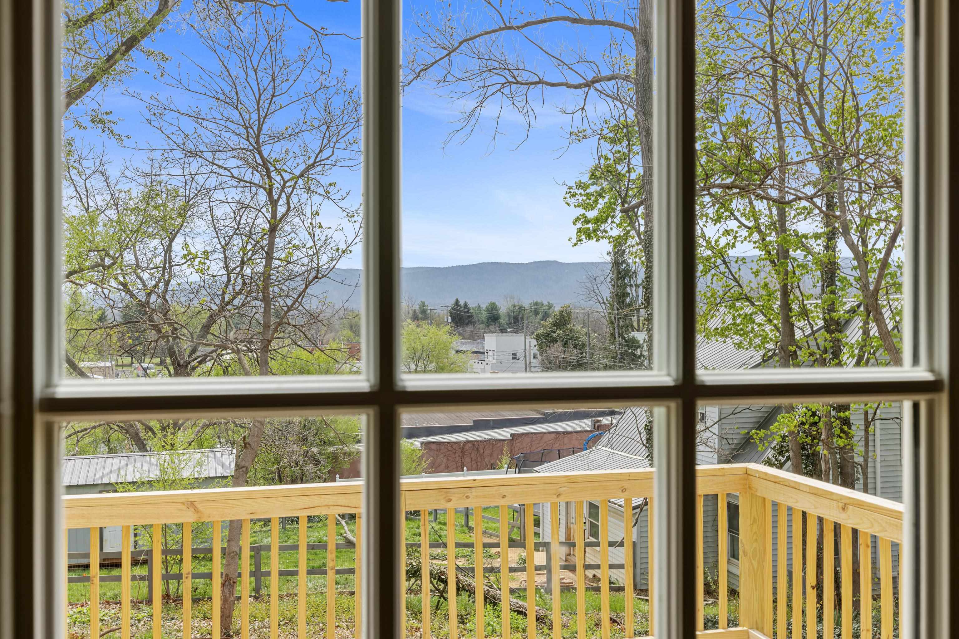 7 WEST HIGH ST, STUARTS DRAFT, Virginia 24477, 3 Bedrooms Bedrooms, ,2 BathroomsBathrooms,Residential,7 WEST HIGH ST,676243 MLS # 676243