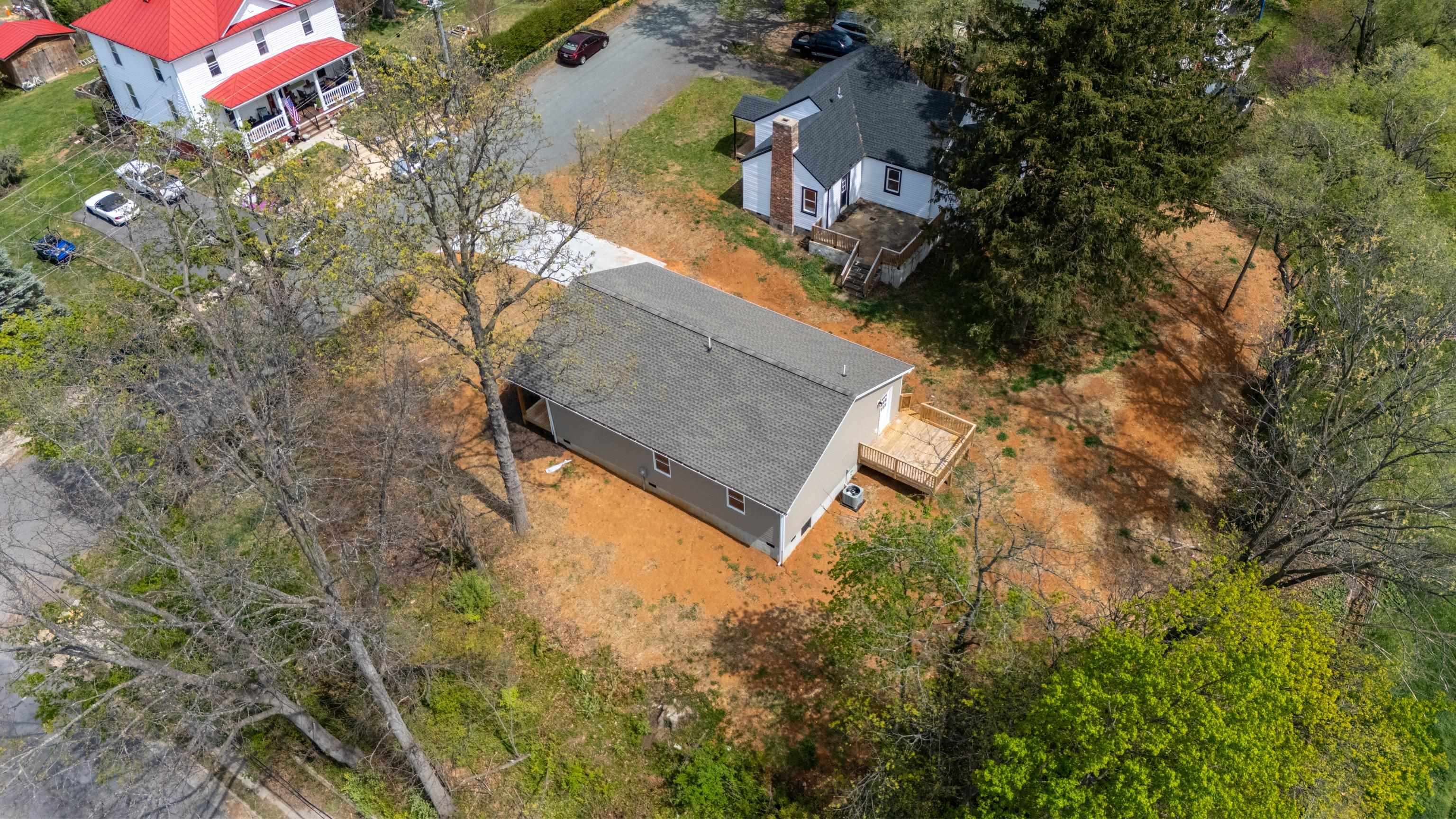 7 WEST HIGH ST, STUARTS DRAFT, Virginia 24477, 3 Bedrooms Bedrooms, ,2 BathroomsBathrooms,Residential,7 WEST HIGH ST,676243 MLS # 676243