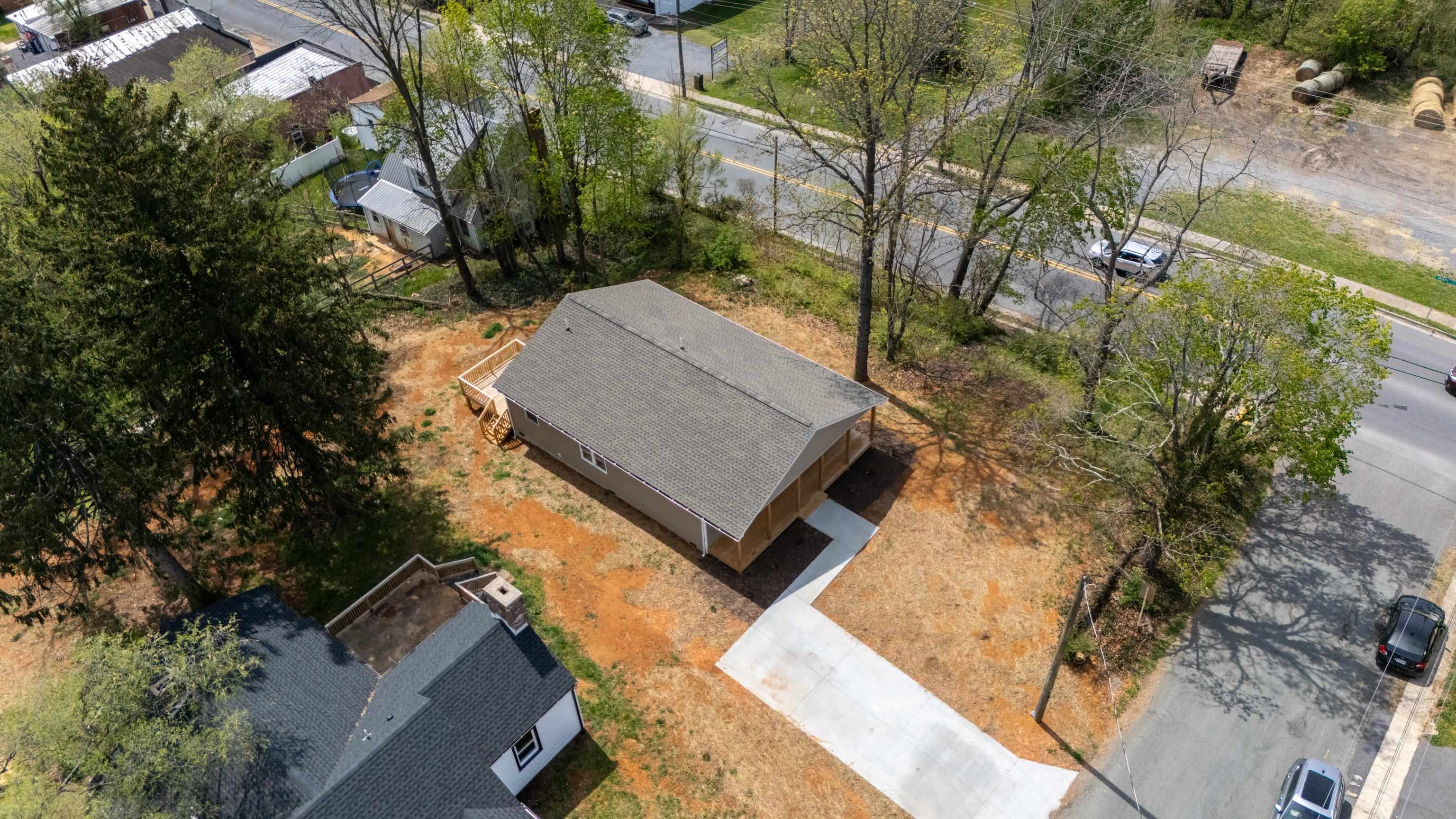 7 WEST HIGH ST, STUARTS DRAFT, Virginia 24477, 3 Bedrooms Bedrooms, ,2 BathroomsBathrooms,Residential,7 WEST HIGH ST,676243 MLS # 676243