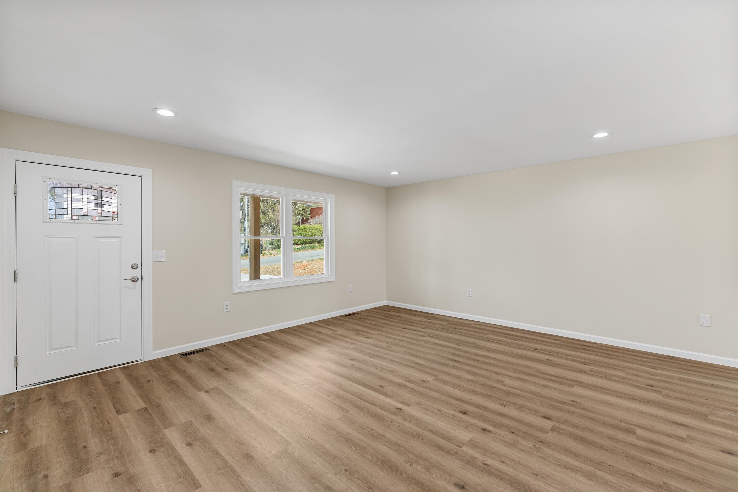 7 WEST HIGH ST, STUARTS DRAFT, Virginia 24477, 3 Bedrooms Bedrooms, ,2 BathroomsBathrooms,Residential,7 WEST HIGH ST,676243 MLS # 676243