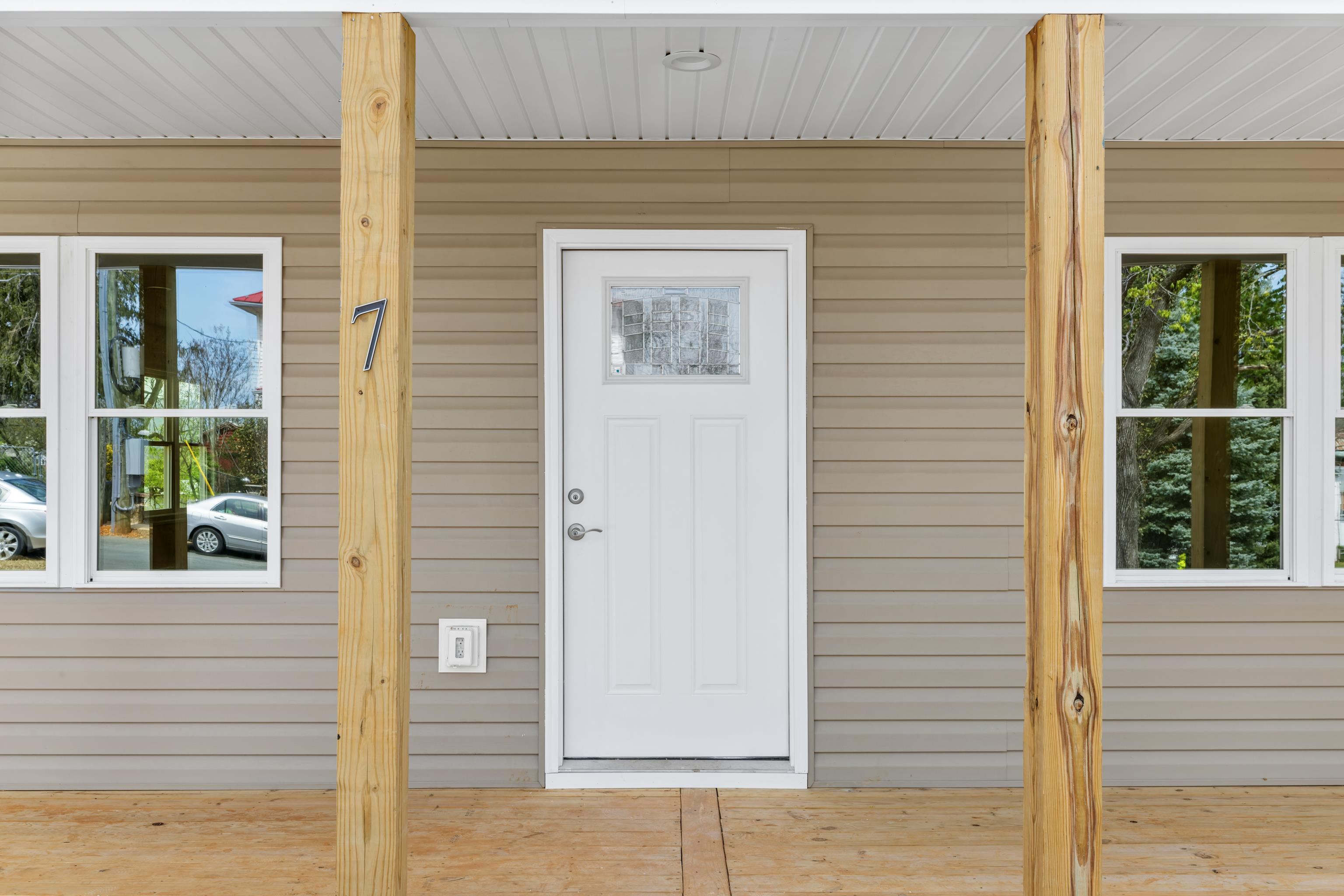 7 WEST HIGH ST, STUARTS DRAFT, Virginia 24477, 3 Bedrooms Bedrooms, ,2 BathroomsBathrooms,Residential,7 WEST HIGH ST,676243 MLS # 676243