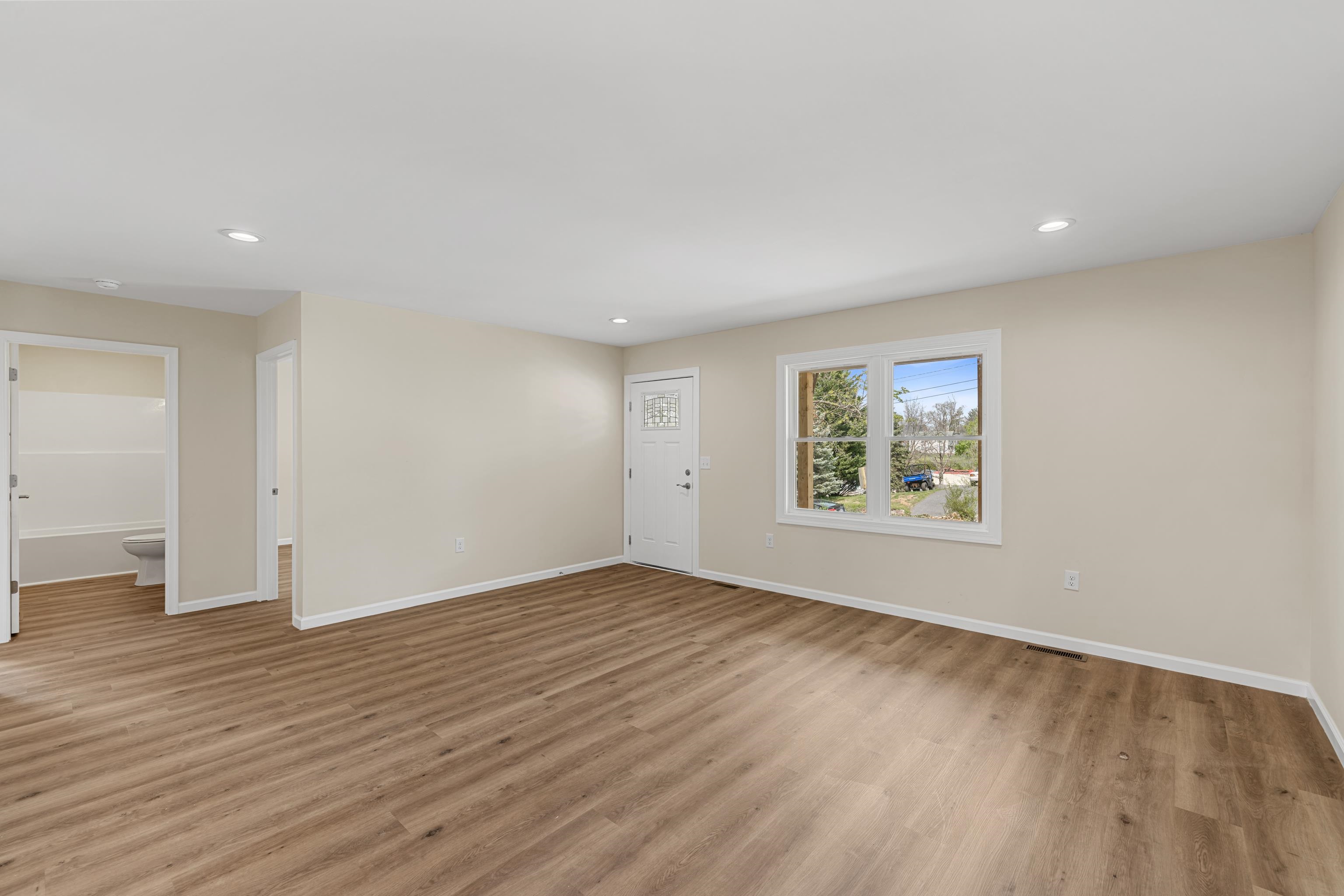 7 WEST HIGH ST, STUARTS DRAFT, Virginia 24477, 3 Bedrooms Bedrooms, ,2 BathroomsBathrooms,Residential,7 WEST HIGH ST,676243 MLS # 676243