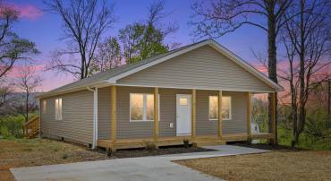 7 WEST HIGH ST, STUARTS DRAFT, Virginia 24477, 3 Bedrooms Bedrooms, ,2 BathroomsBathrooms,Residential,7 WEST HIGH ST,676243 MLS # 676243